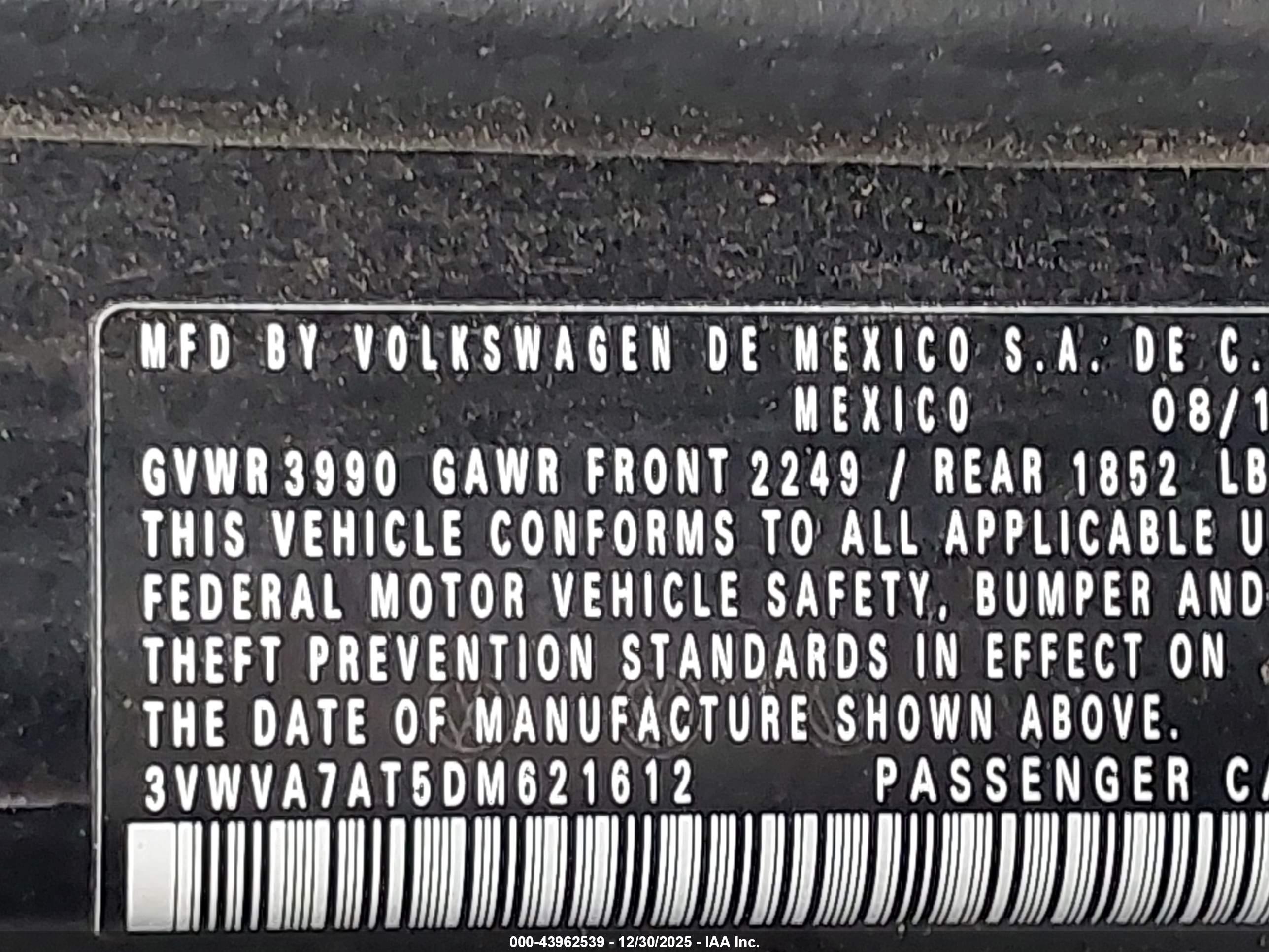 VOLKSWAGEN BEETLE image 9