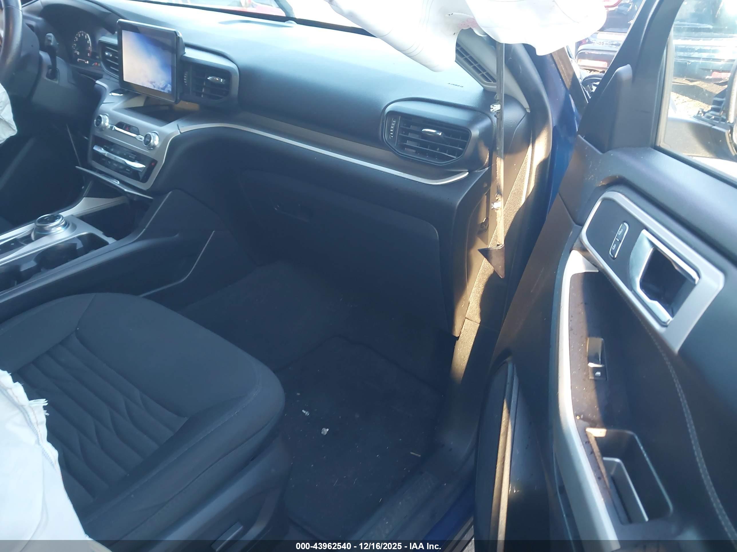 FORD EXPLORER image 5