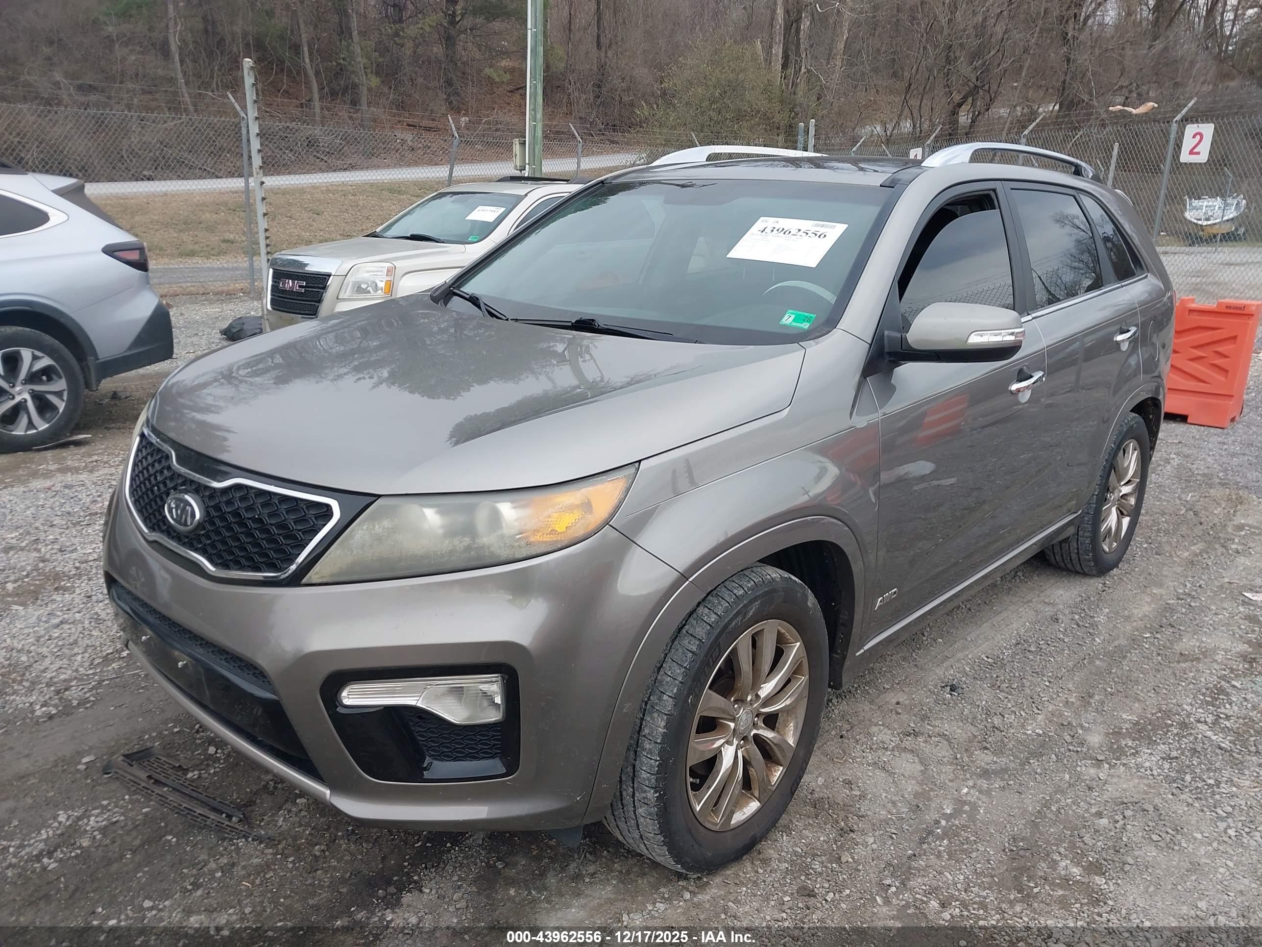 KIA SORENTO image 2