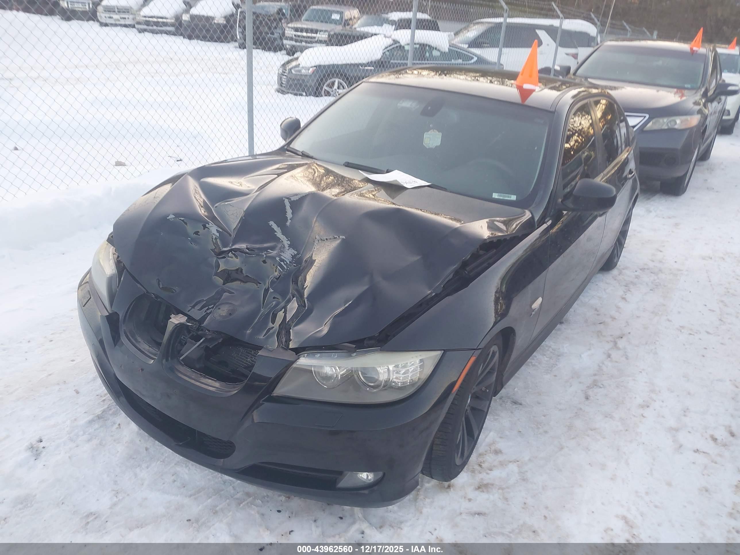 BMW 328I image 2