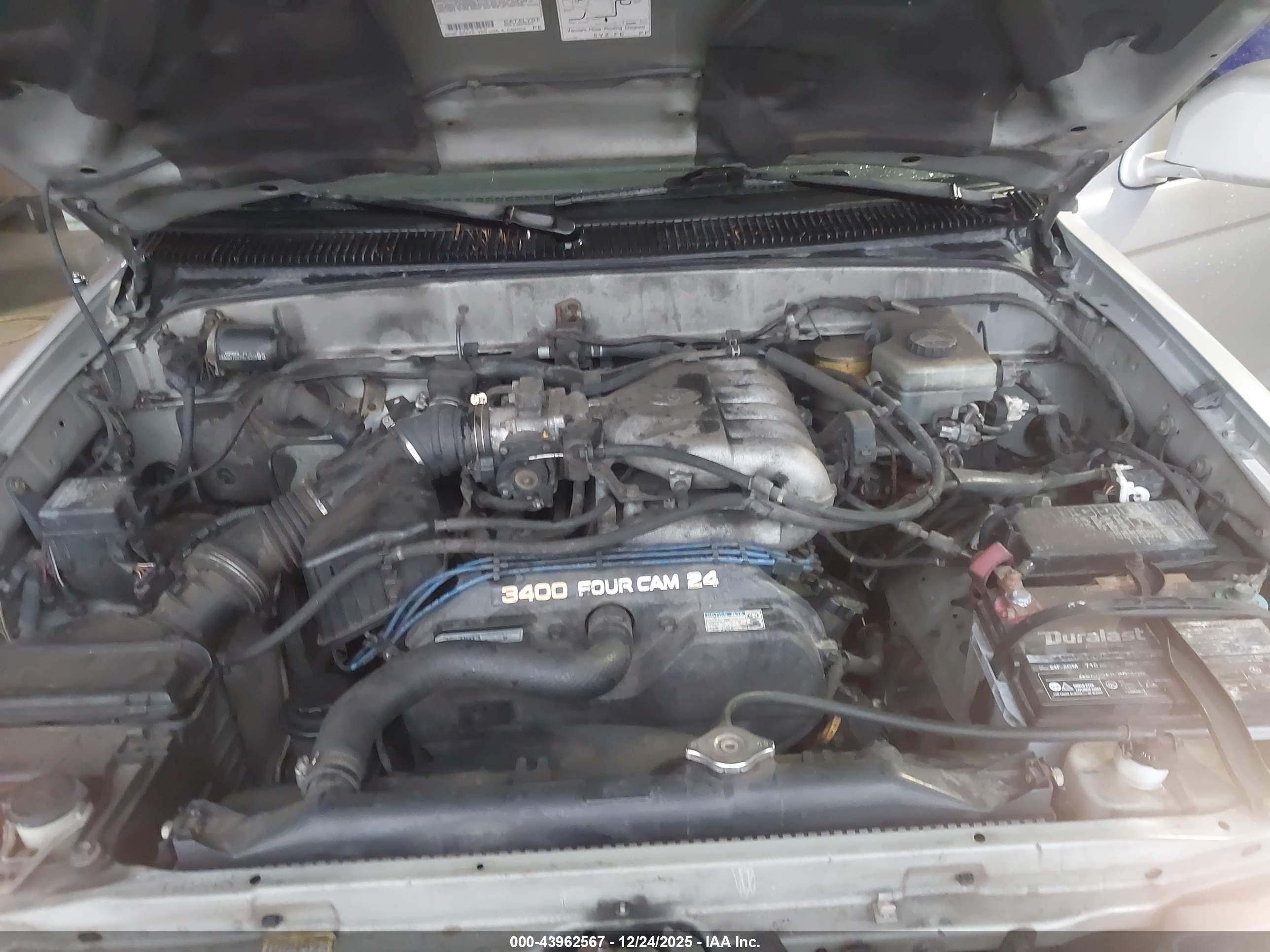 TOYOTA 4RUNNER image 10