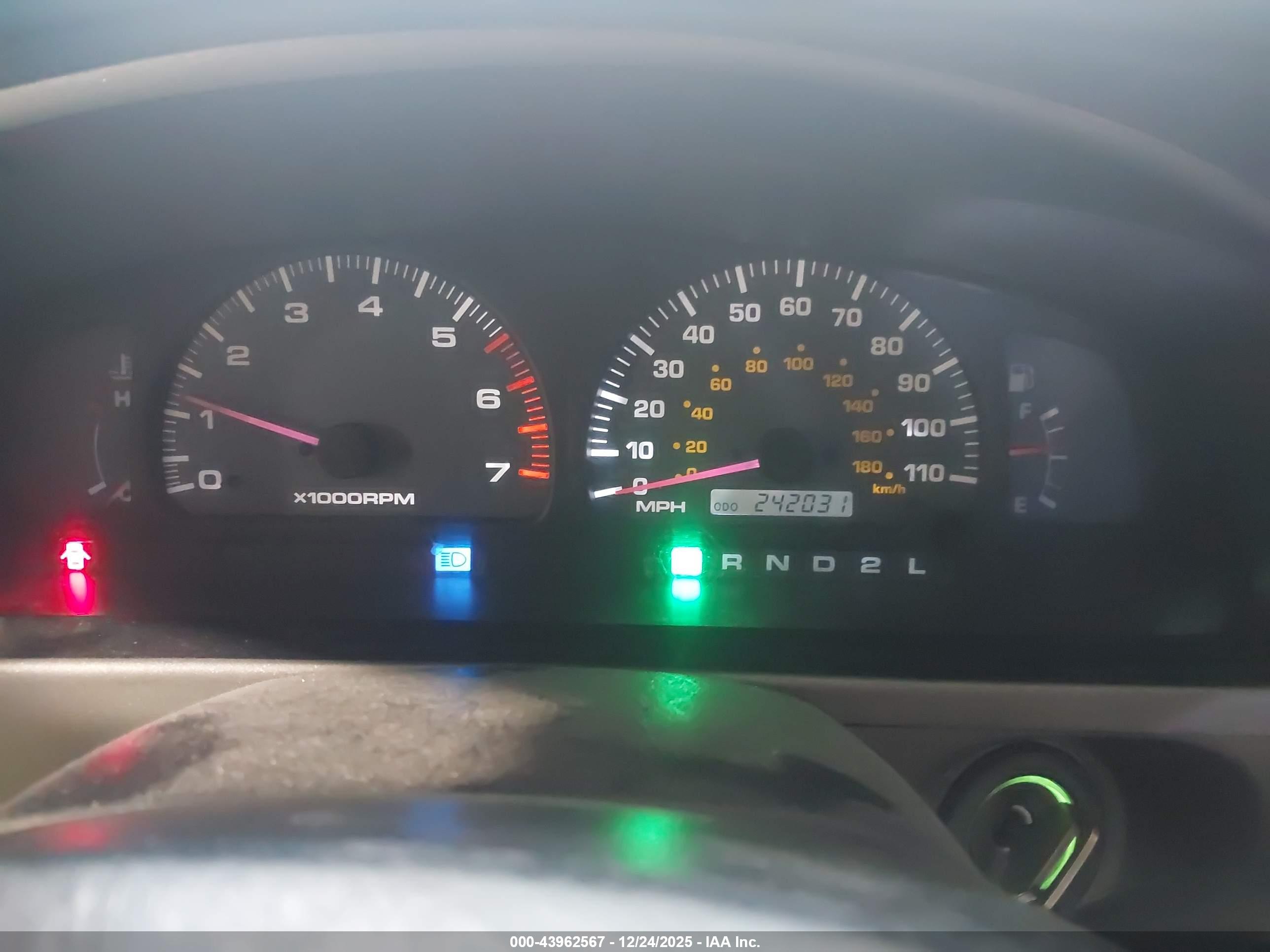 TOYOTA 4RUNNER image 7