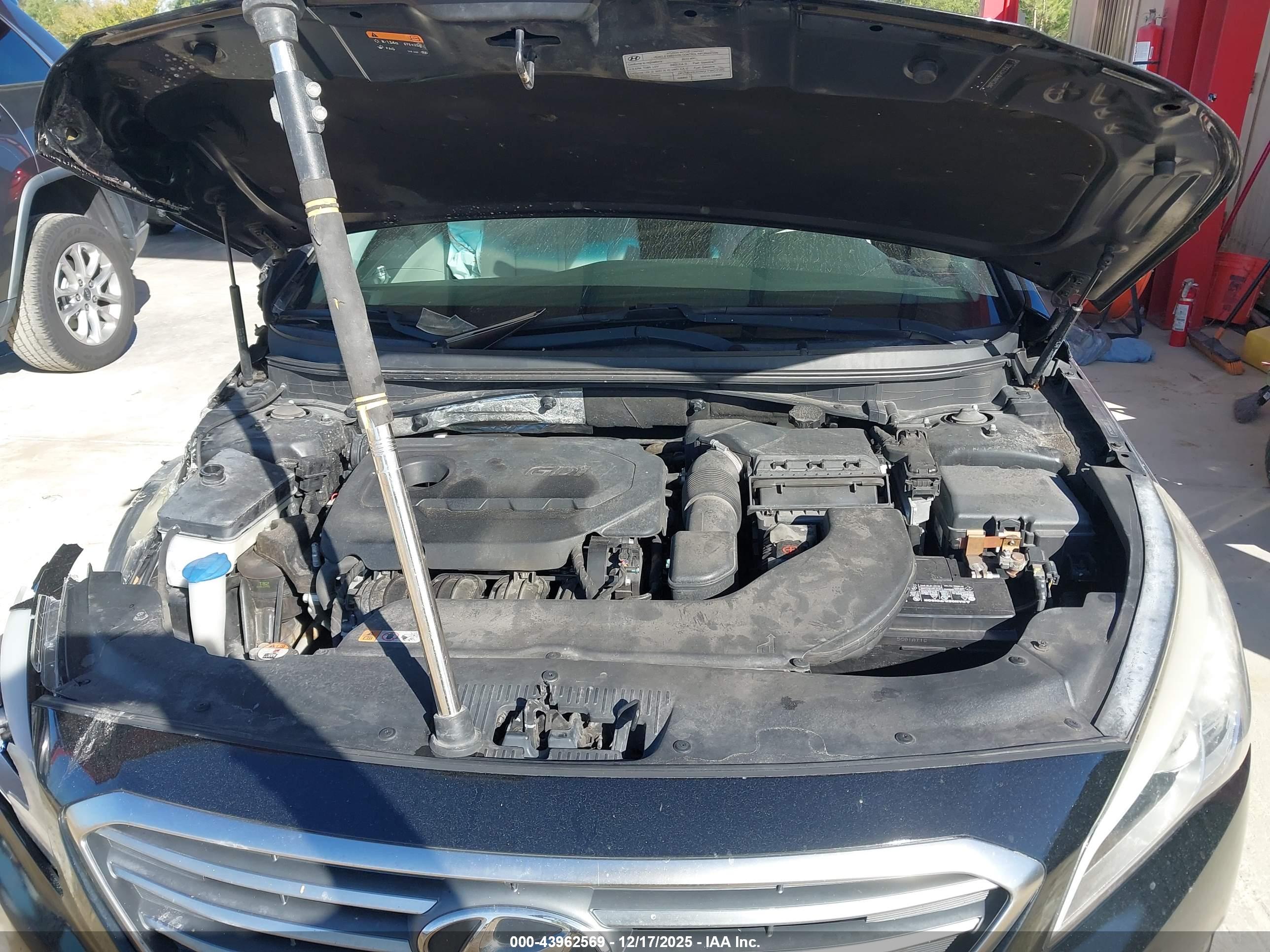 HYUNDAI SONATA image 10