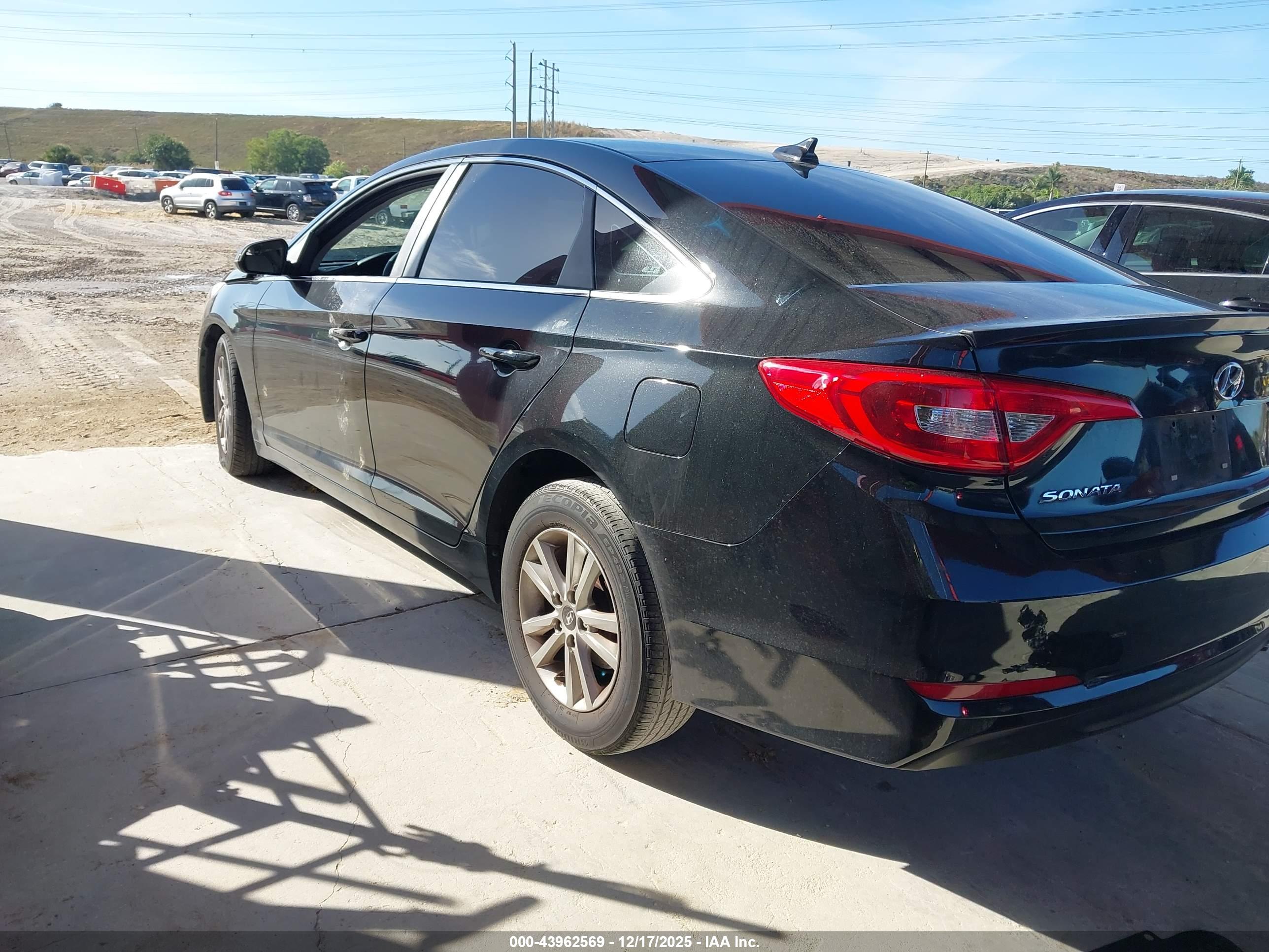 HYUNDAI SONATA image 3