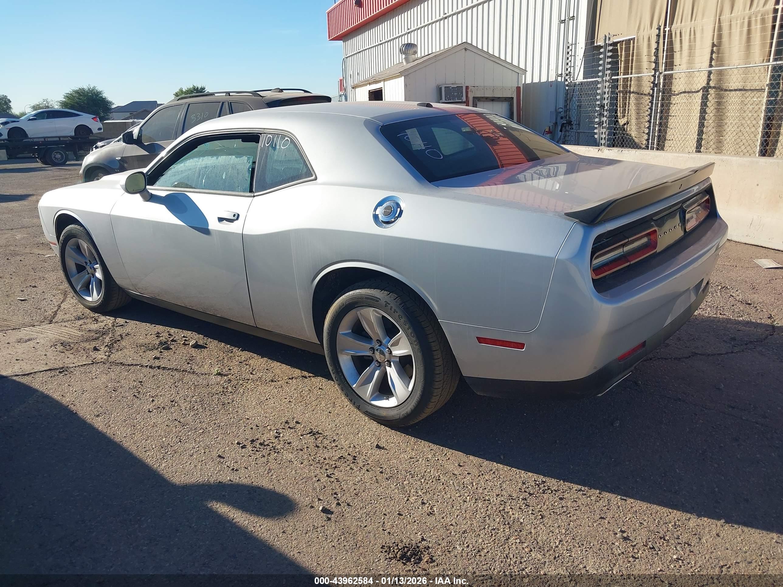DODGE CHALLENGER image 3