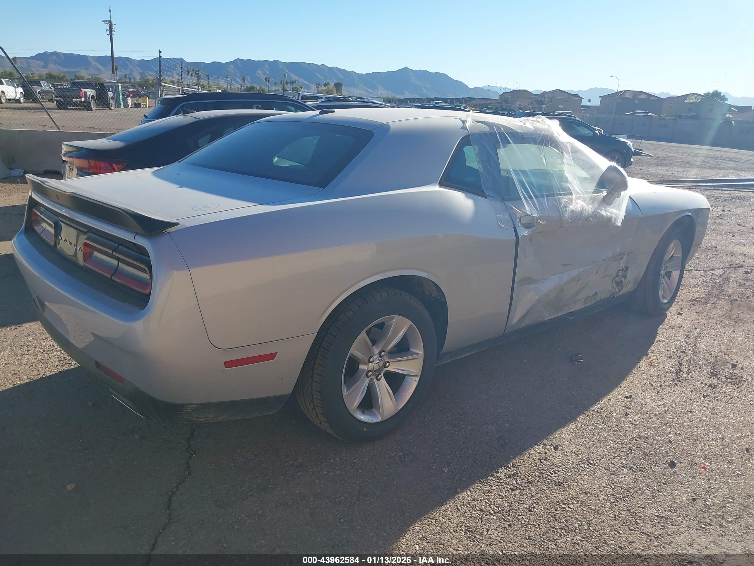 DODGE CHALLENGER image 4