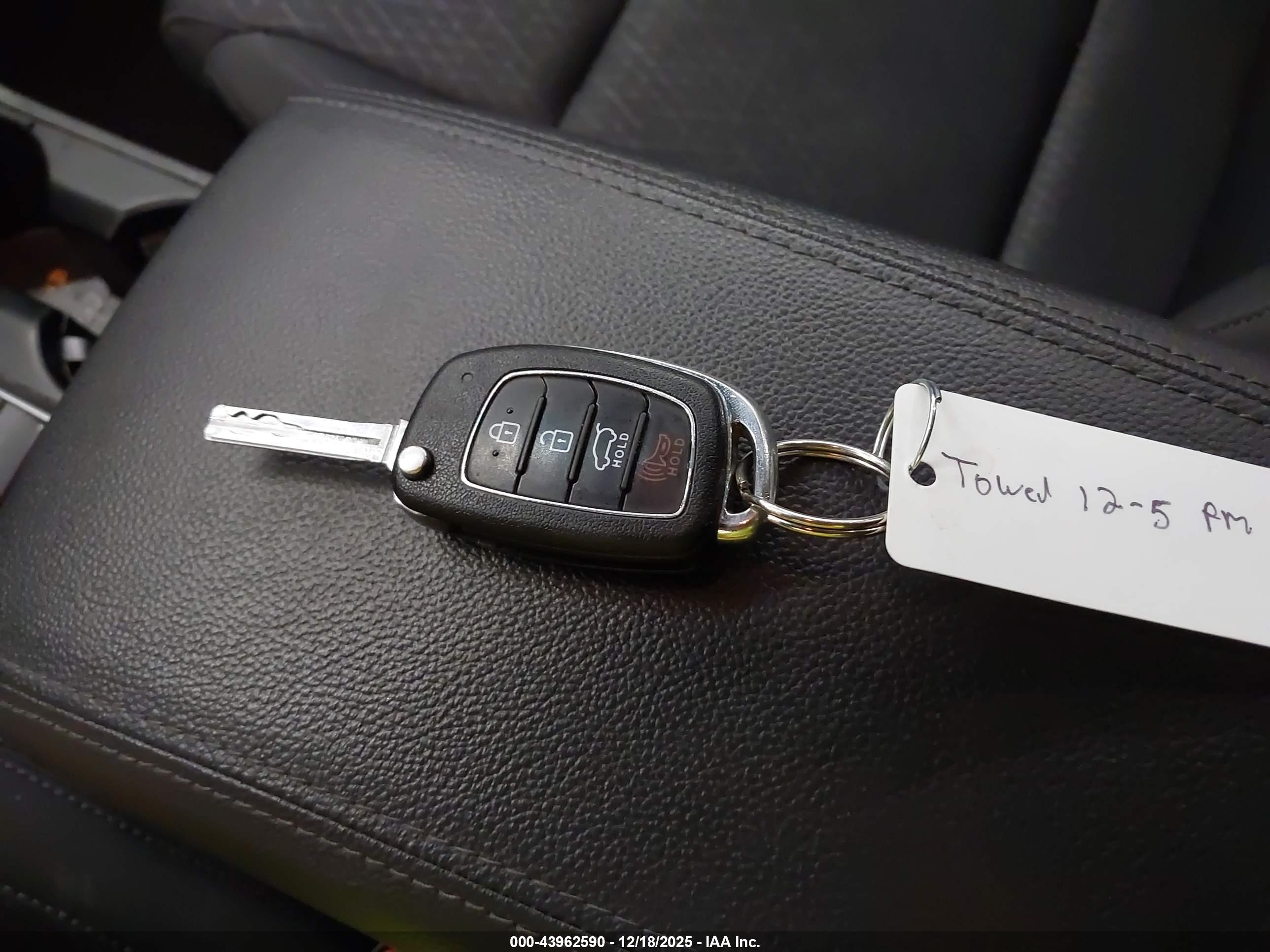 HYUNDAI TUCSON image 11