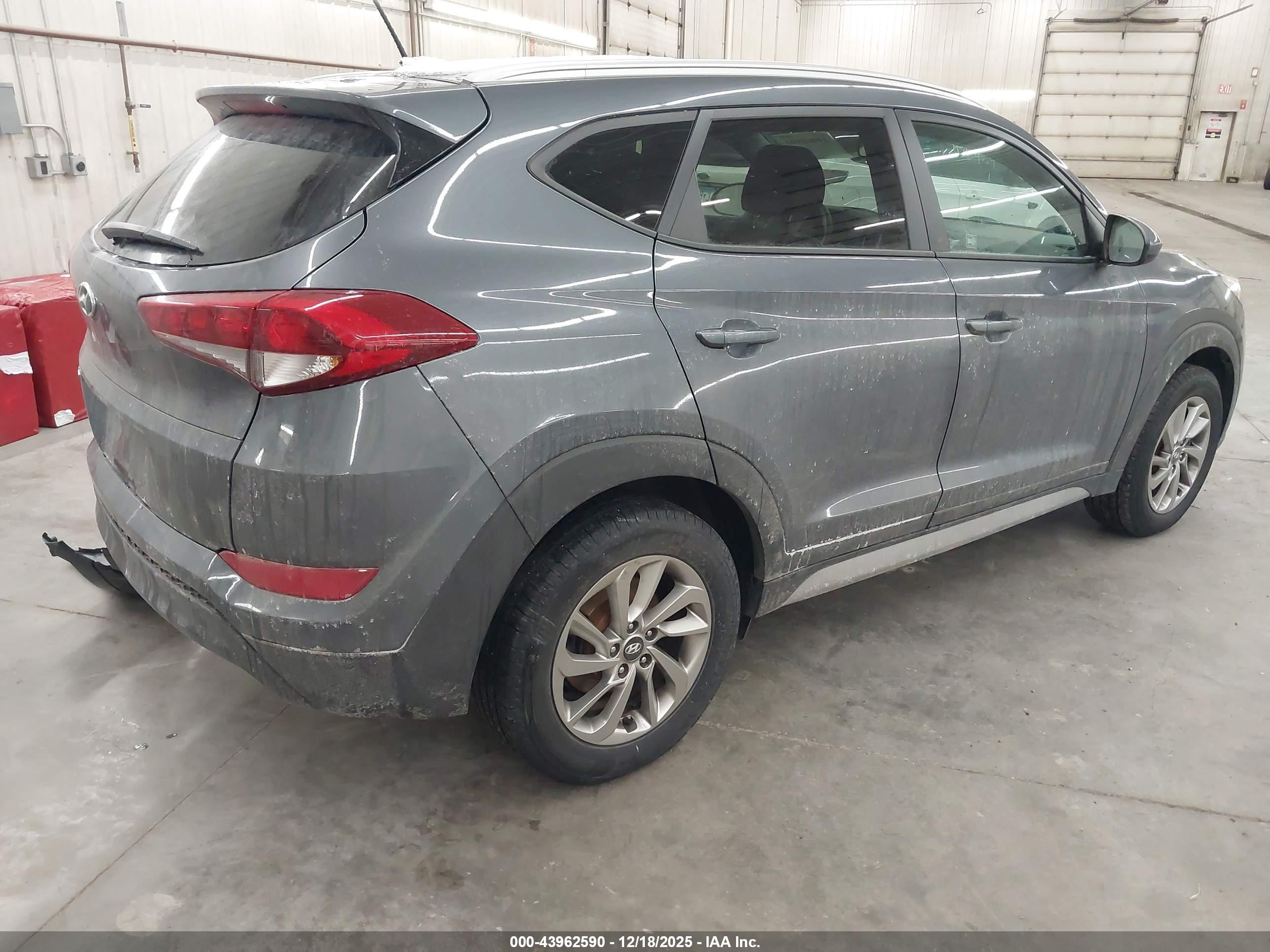 HYUNDAI TUCSON image 4