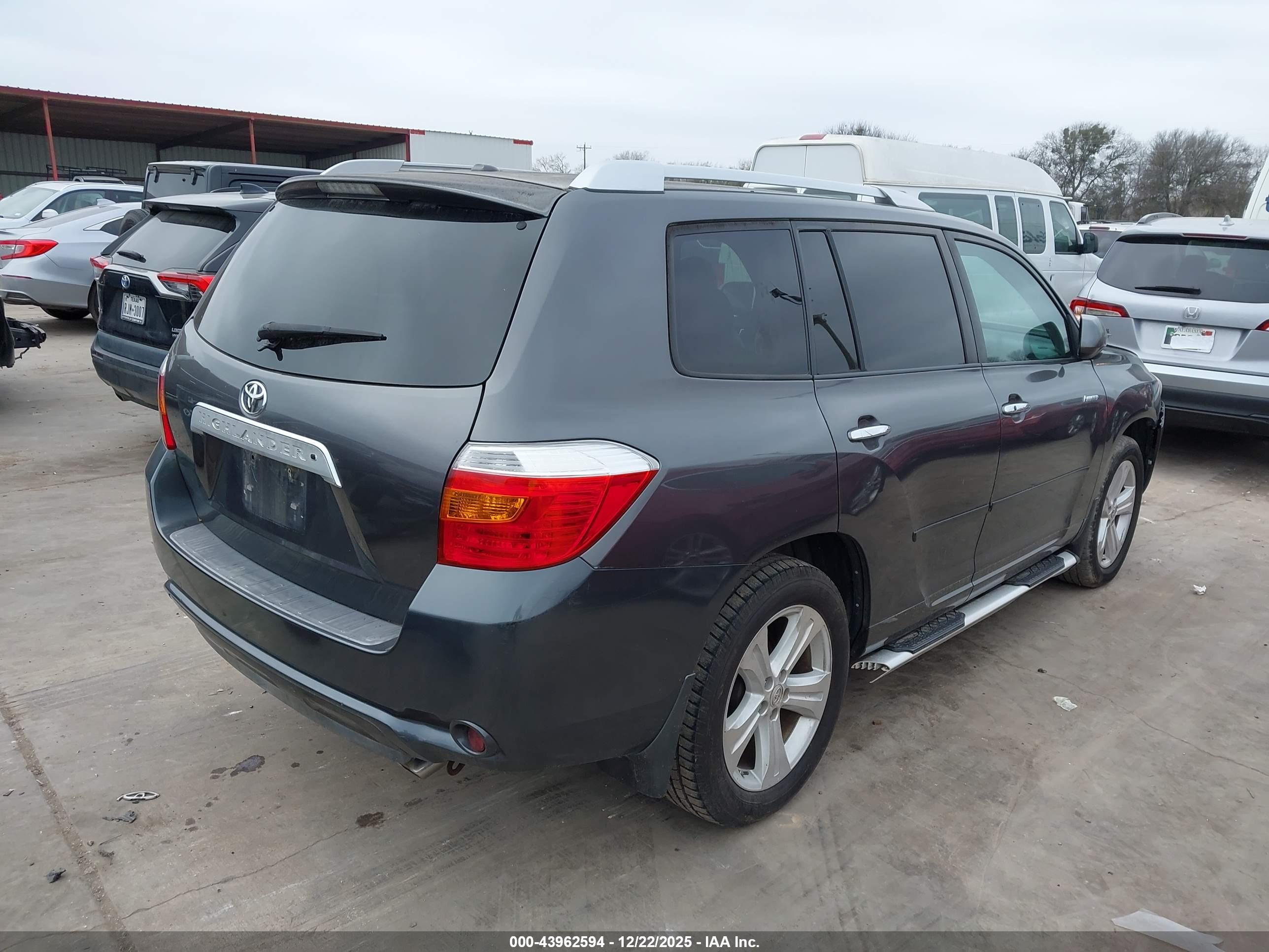 TOYOTA HIGHLANDER image 4