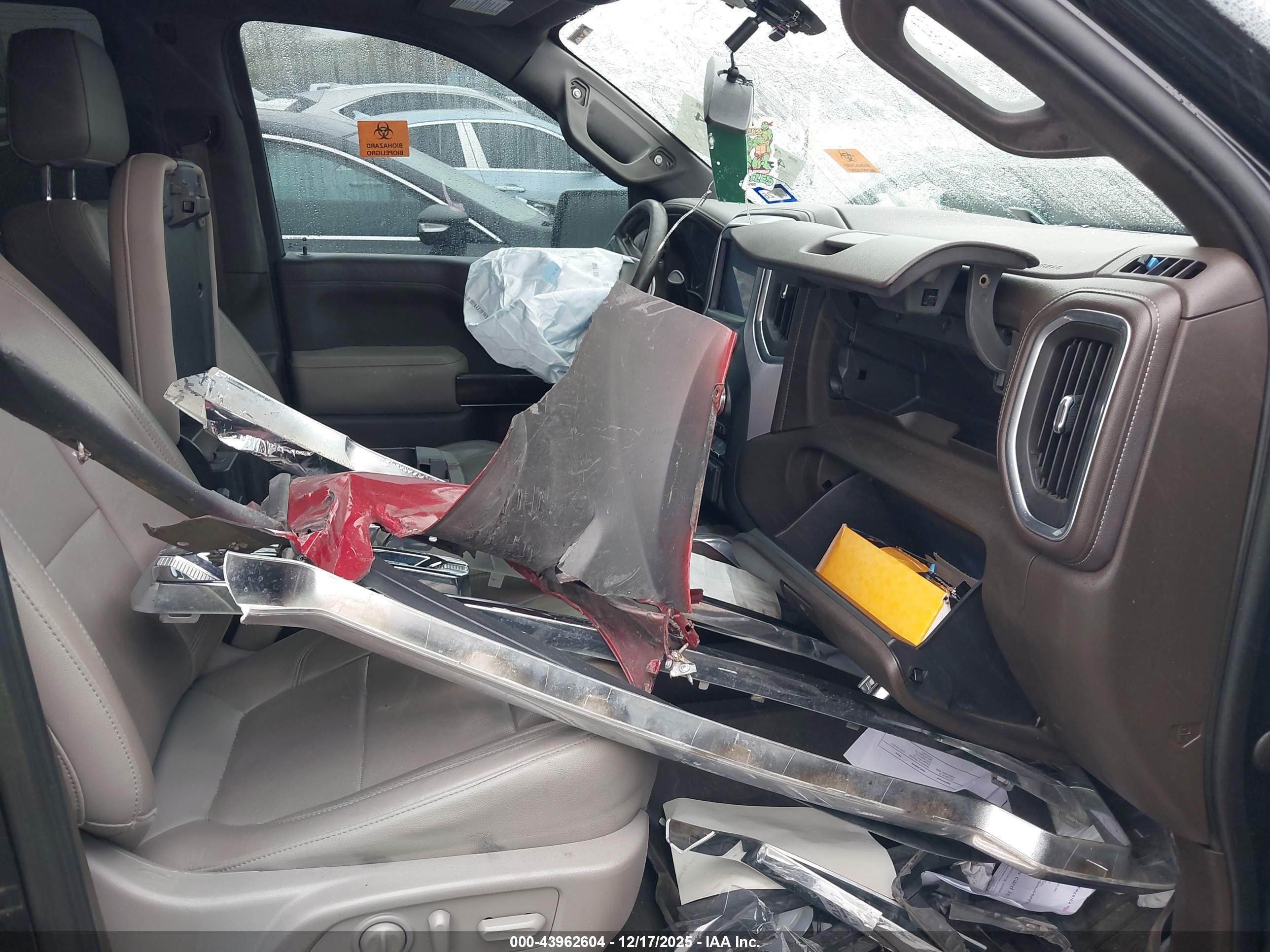 GMC SIERRA image 5