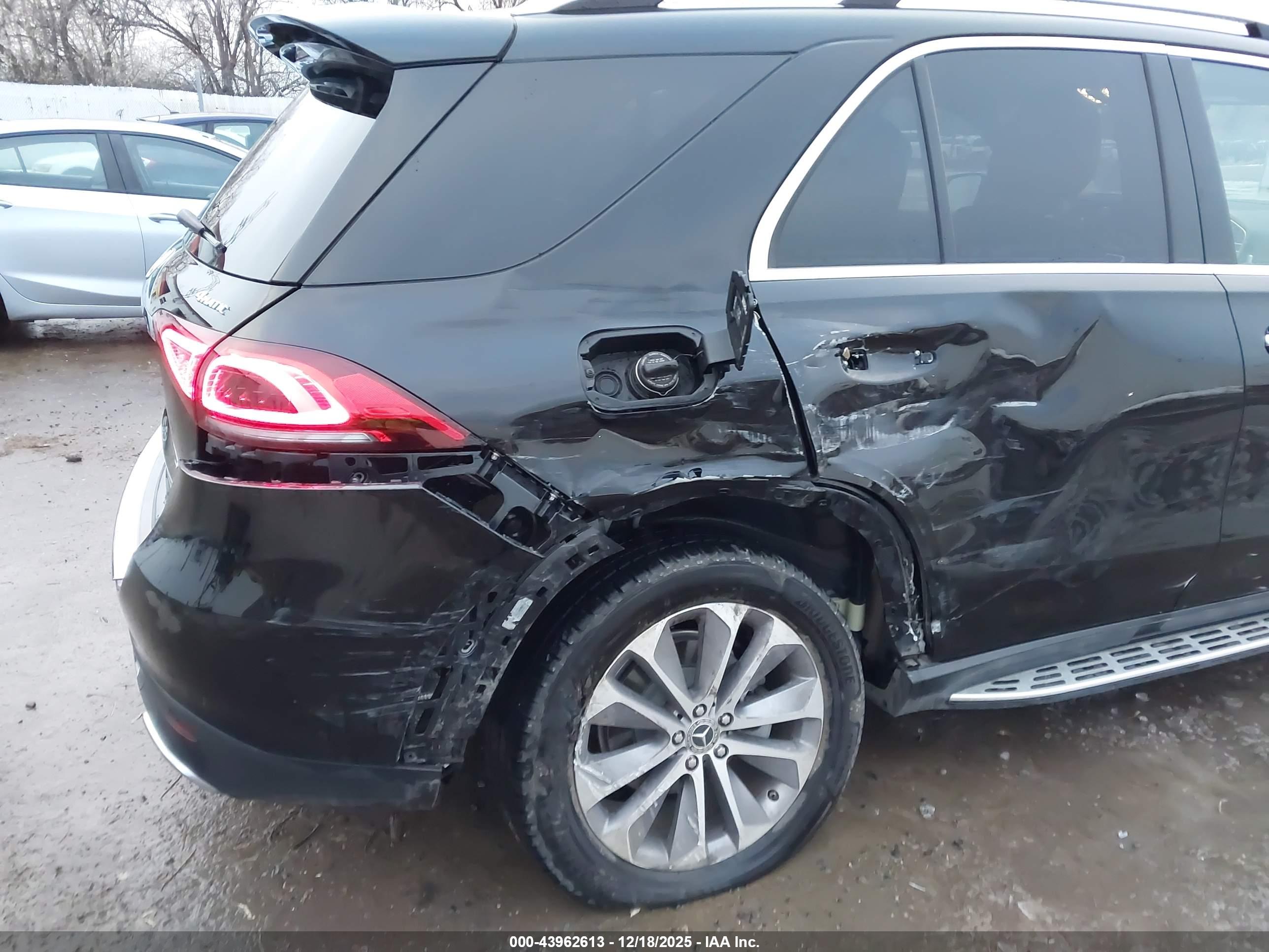 MERCEDES-BENZ GLE image 6