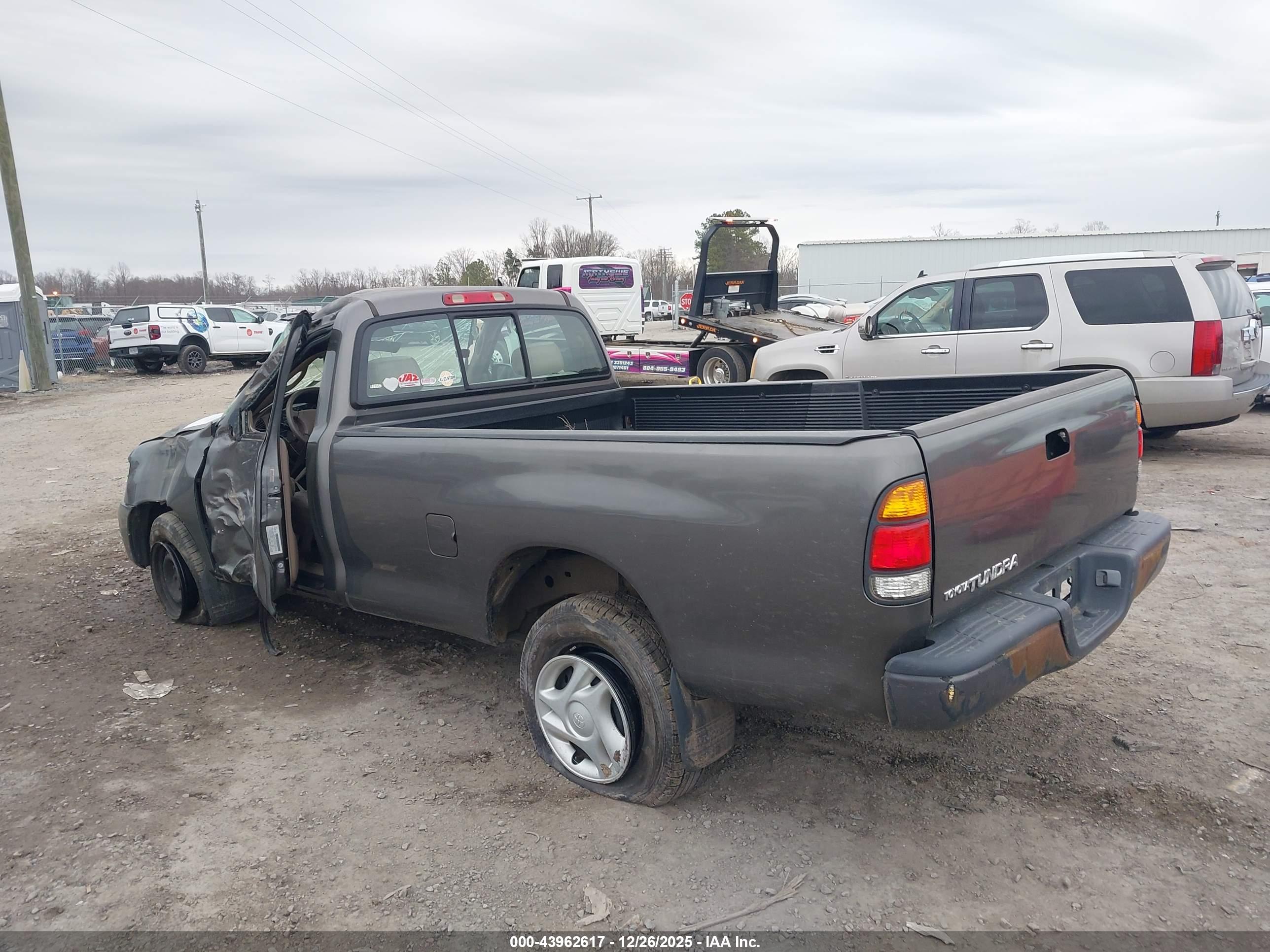 TOYOTA TUNDRA image 3