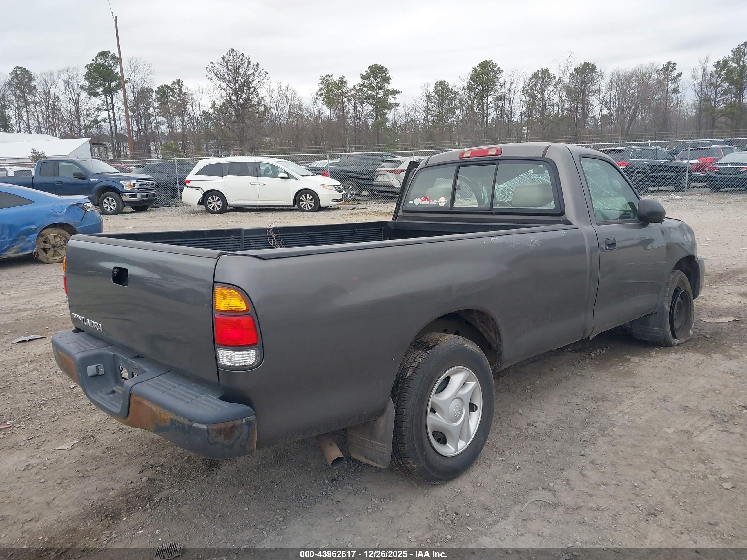 TOYOTA TUNDRA image 4