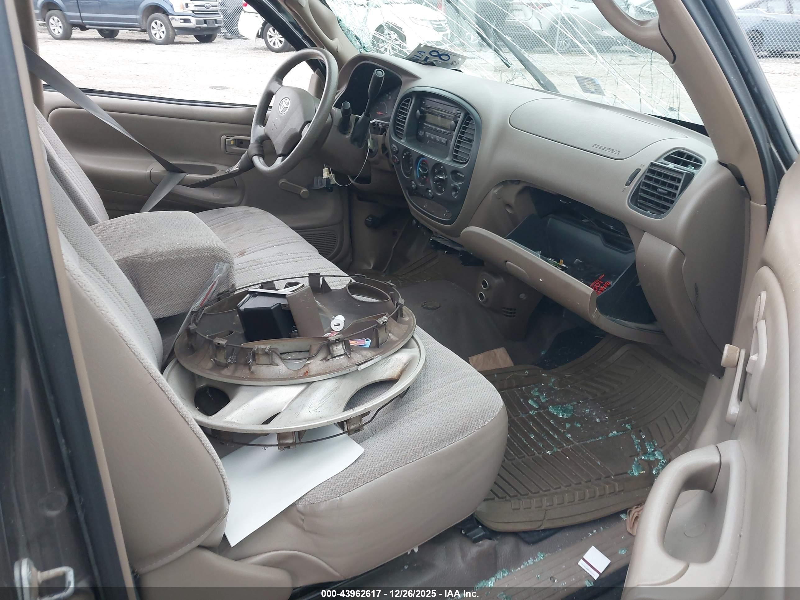 TOYOTA TUNDRA image 5