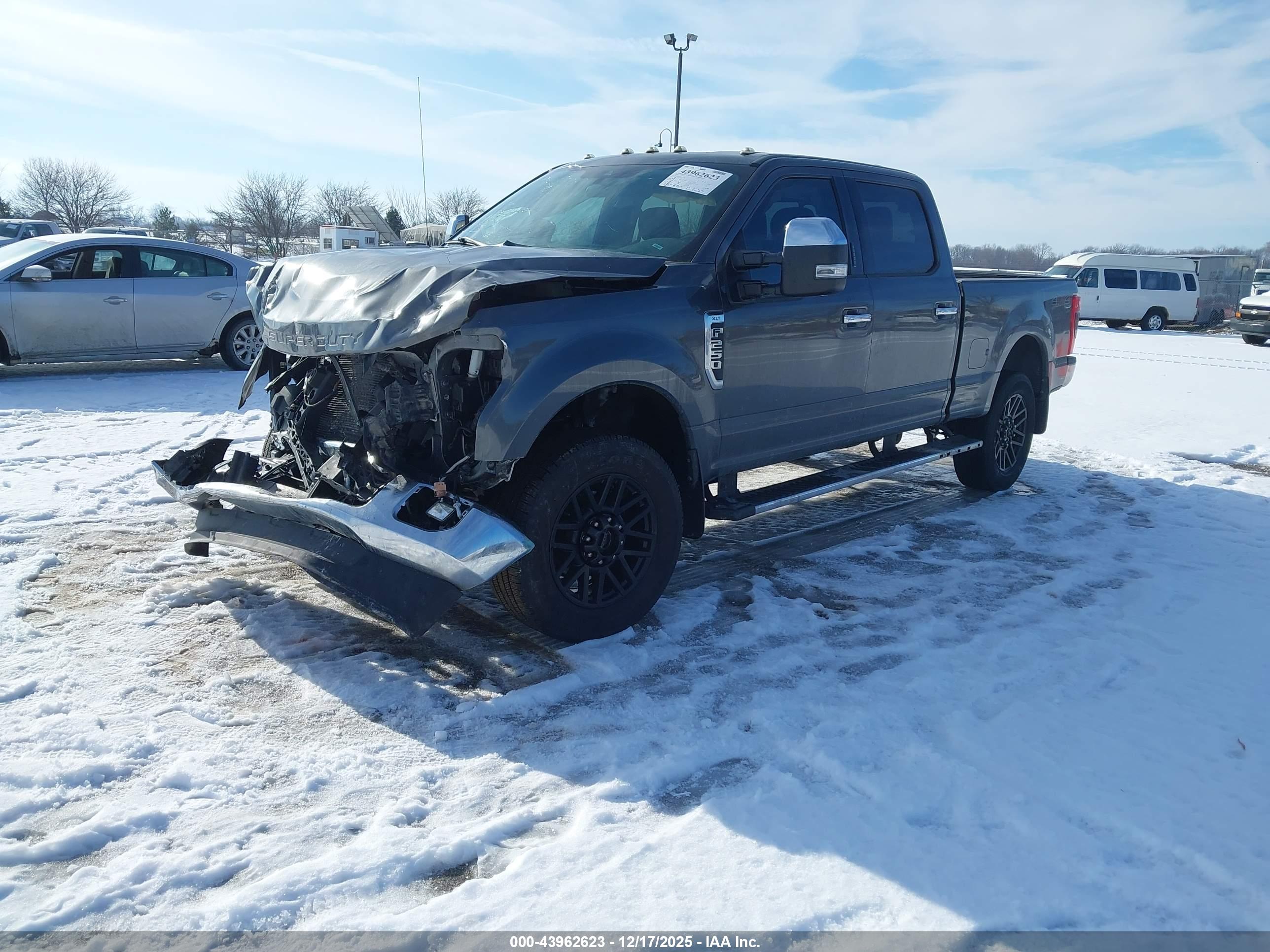 FORD F-250 image 2