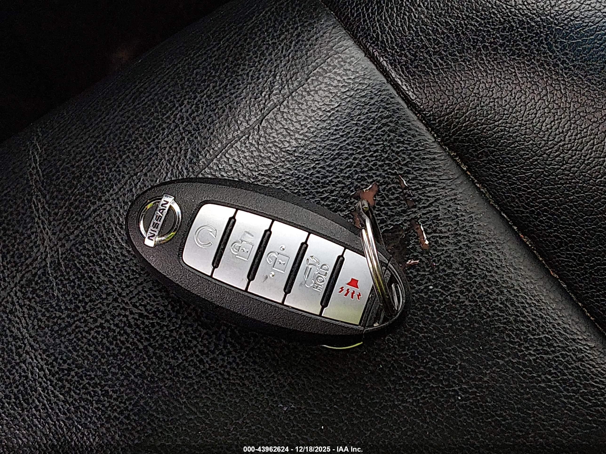 NISSAN PATHFINDER image 11