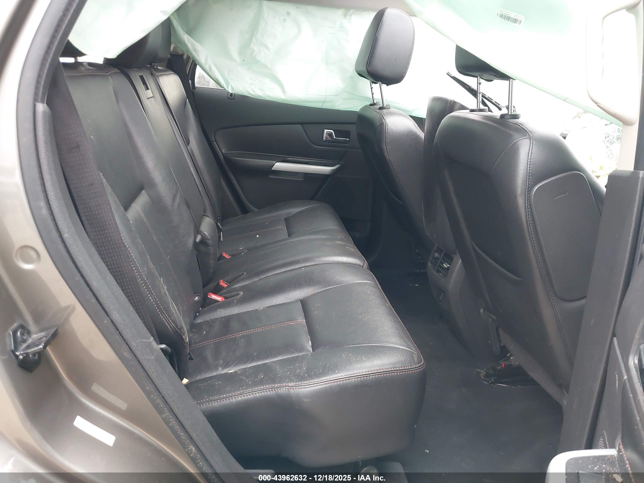 FORD EDGE image 8