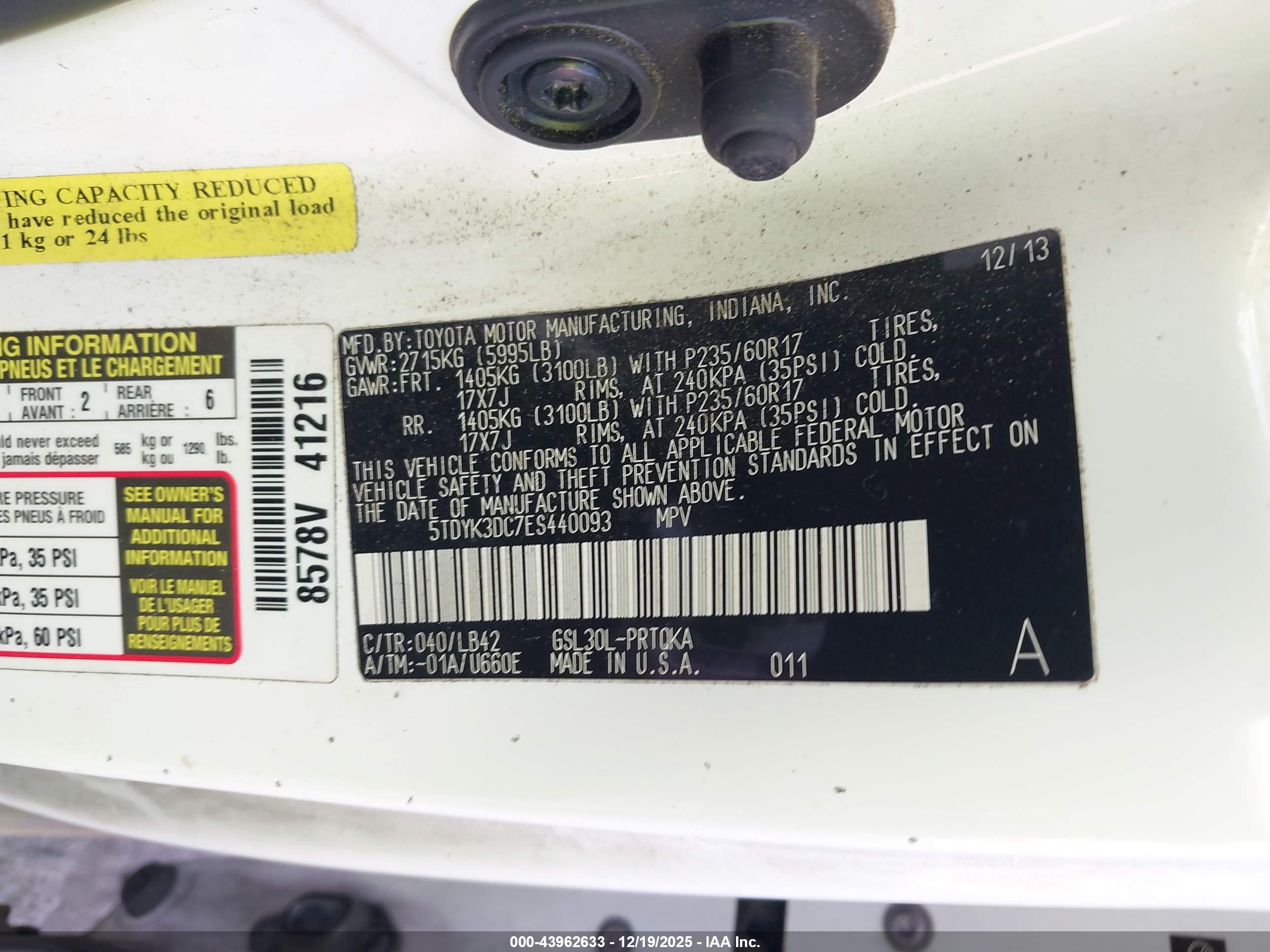 TOYOTA SIENNA image 9