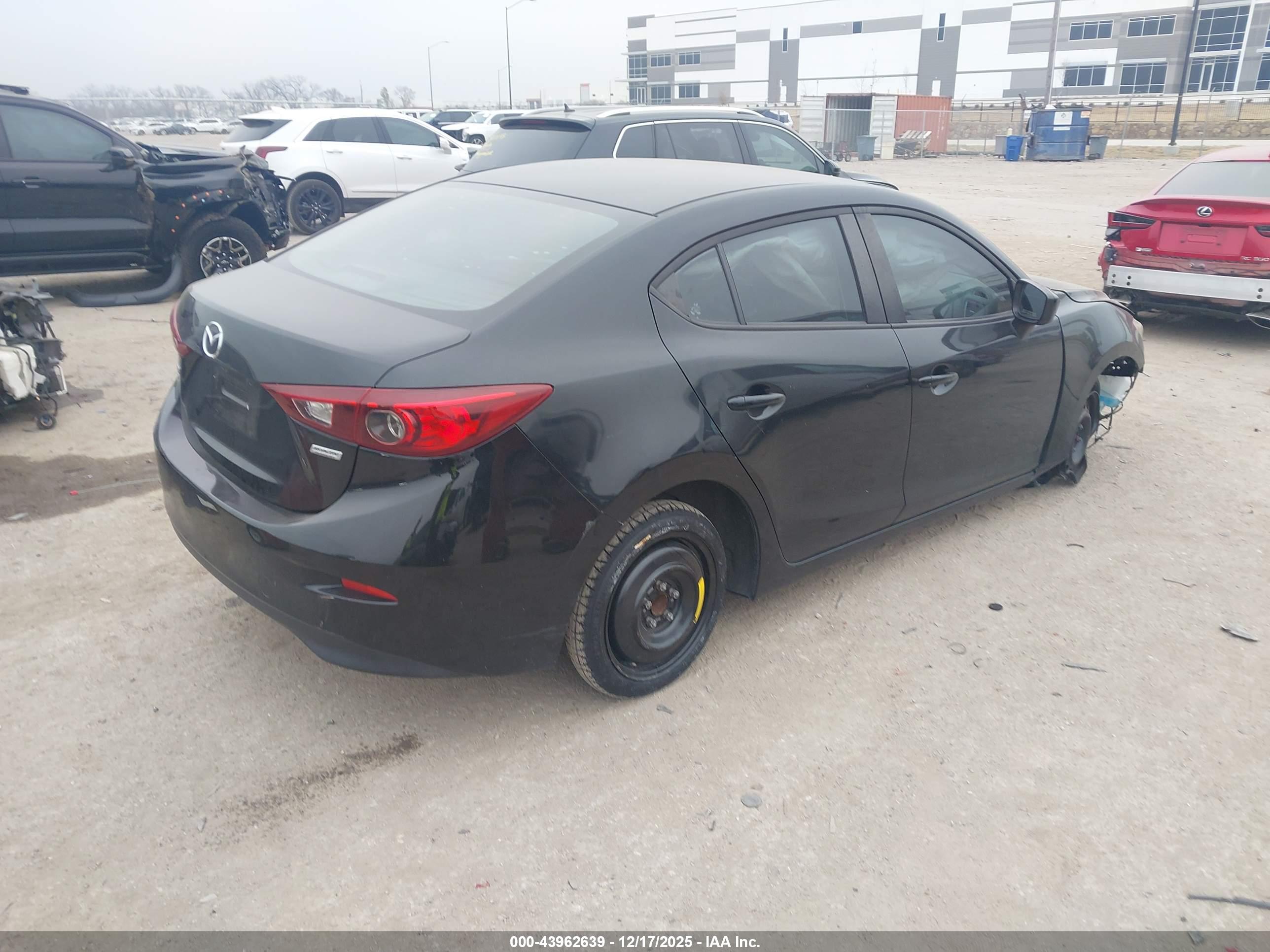 MAZDA MAZDA3 image 4