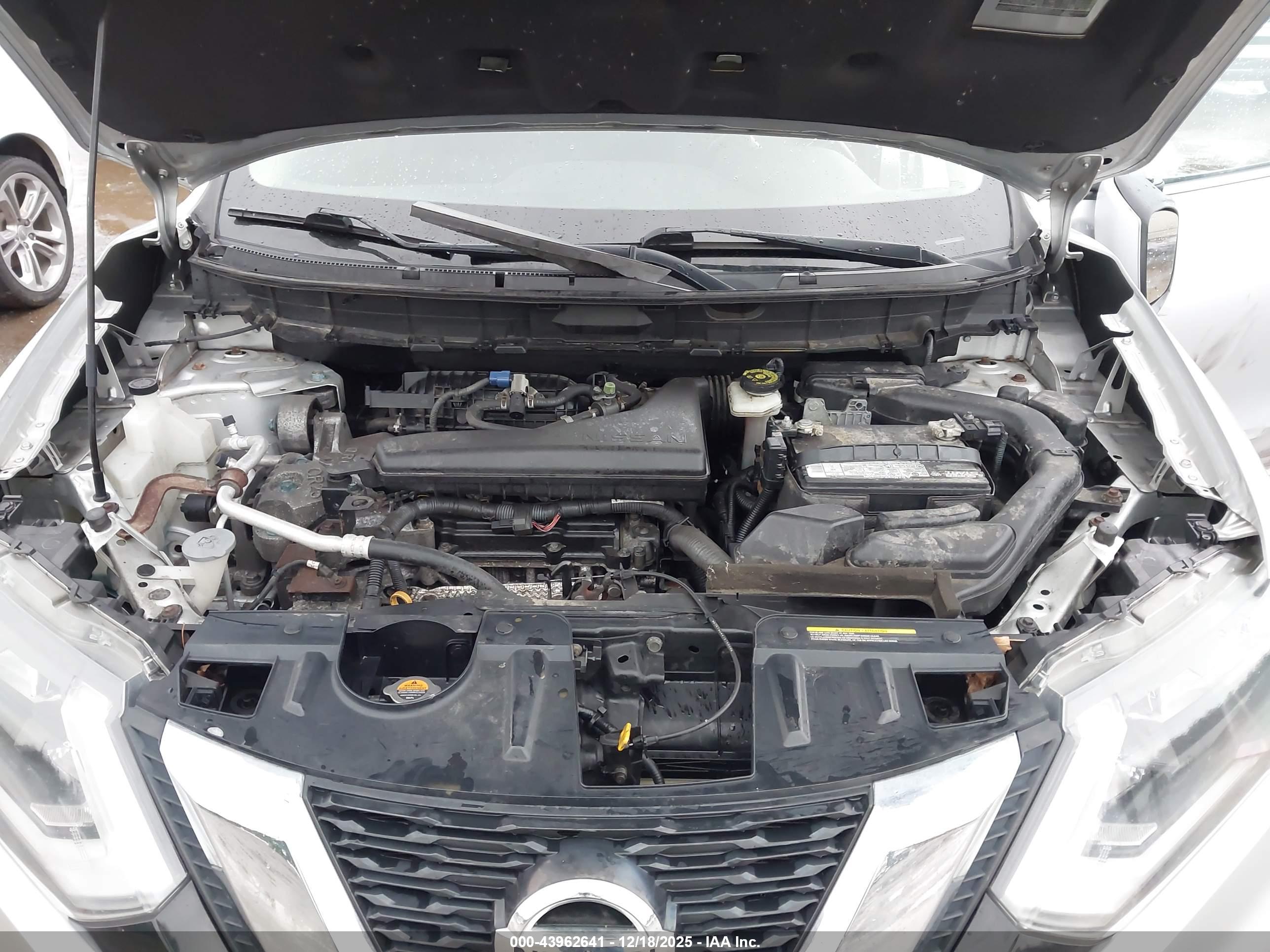 NISSAN ROGUE image 10
