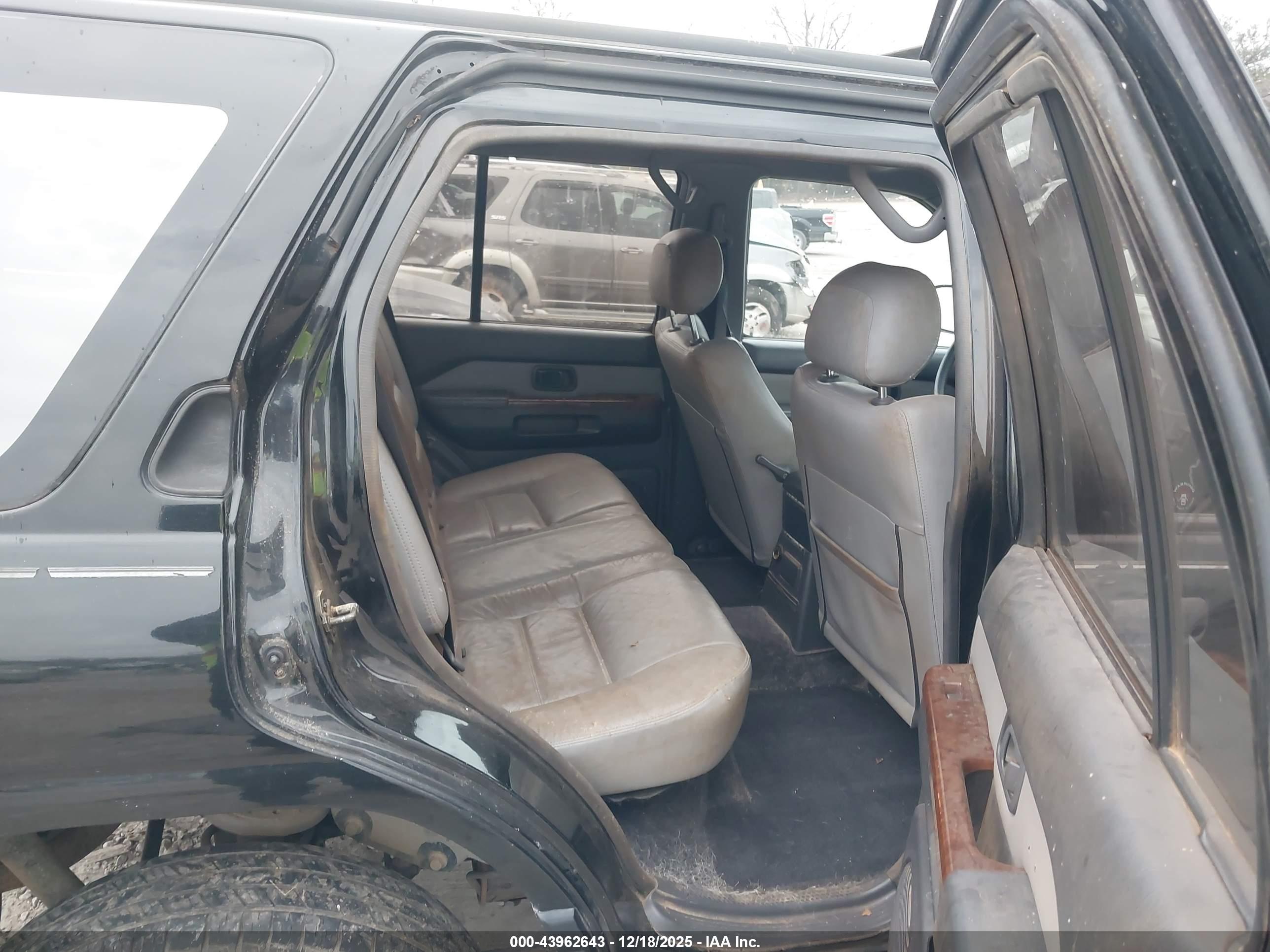 NISSAN PATHFINDER image 8