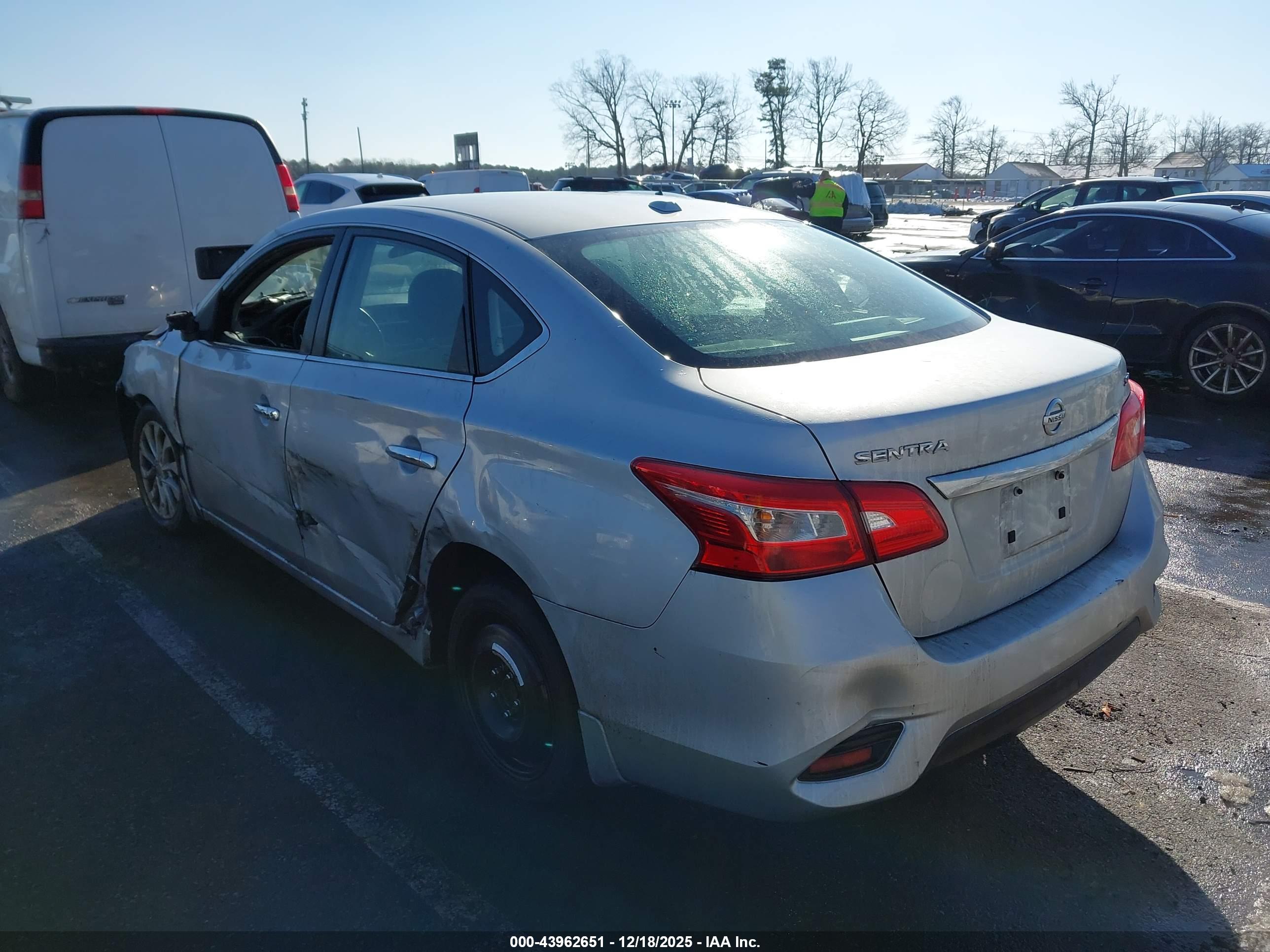 NISSAN SENTRA image 3