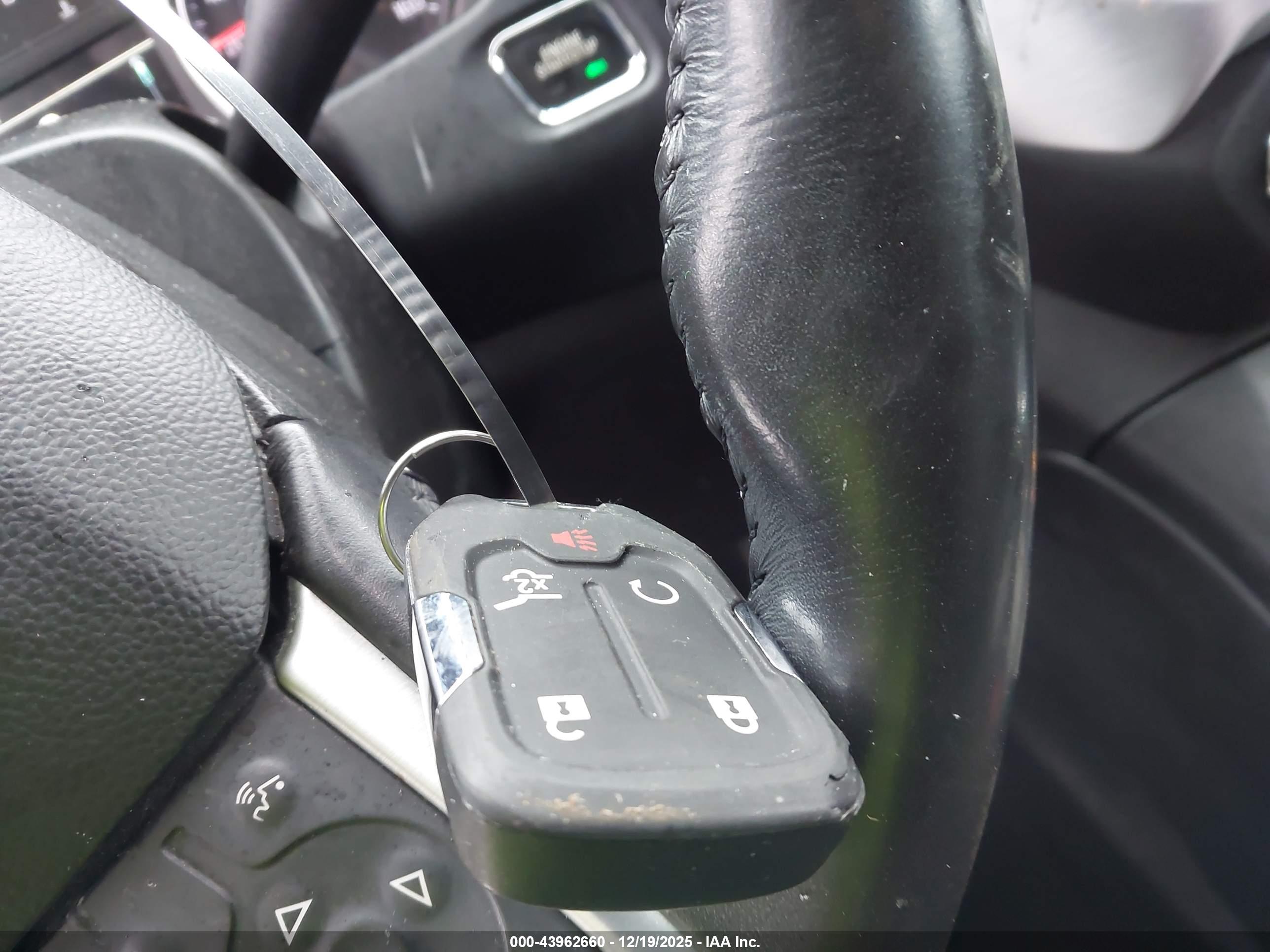 GMC ACADIA image 11