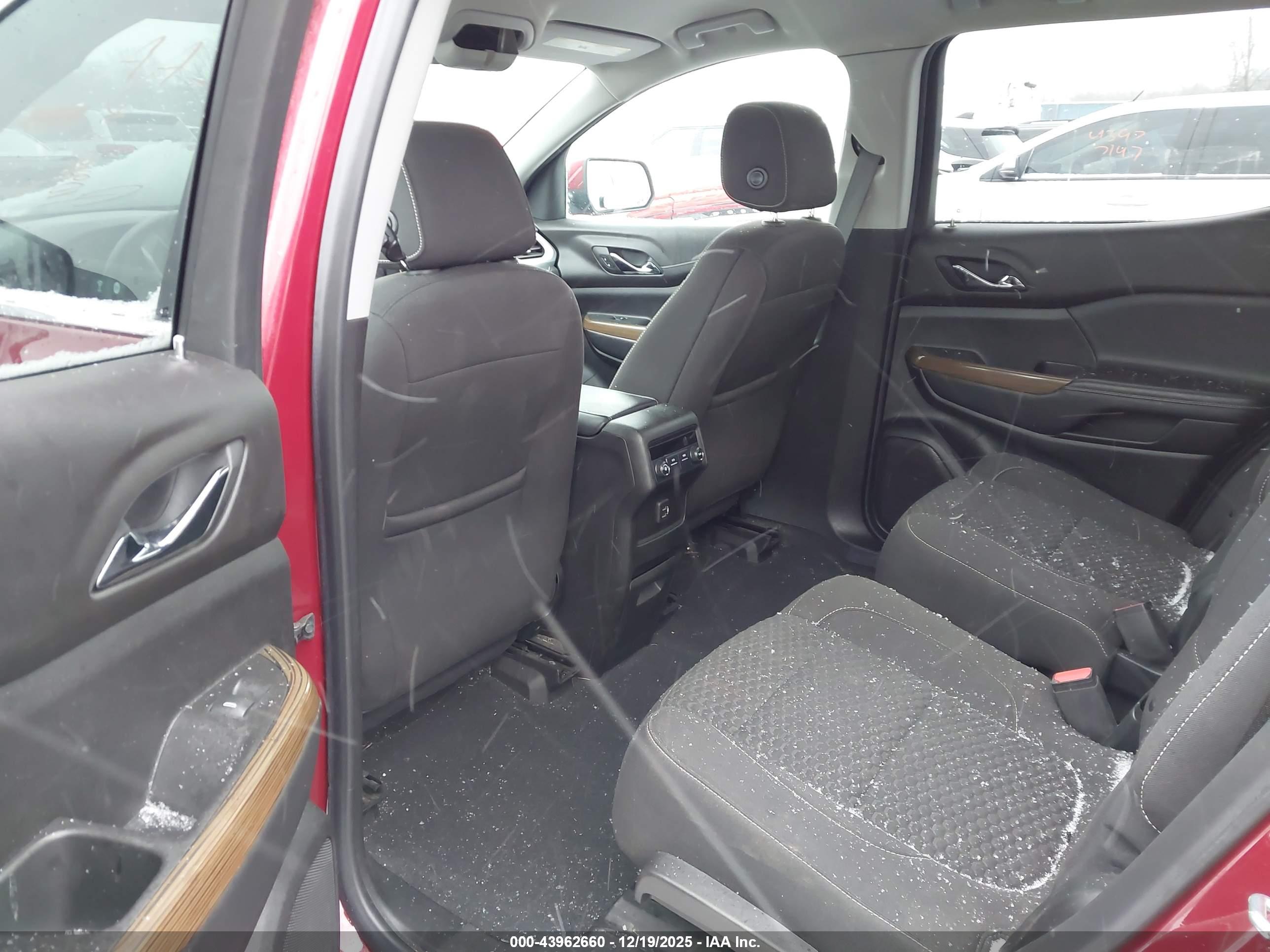 GMC ACADIA image 8