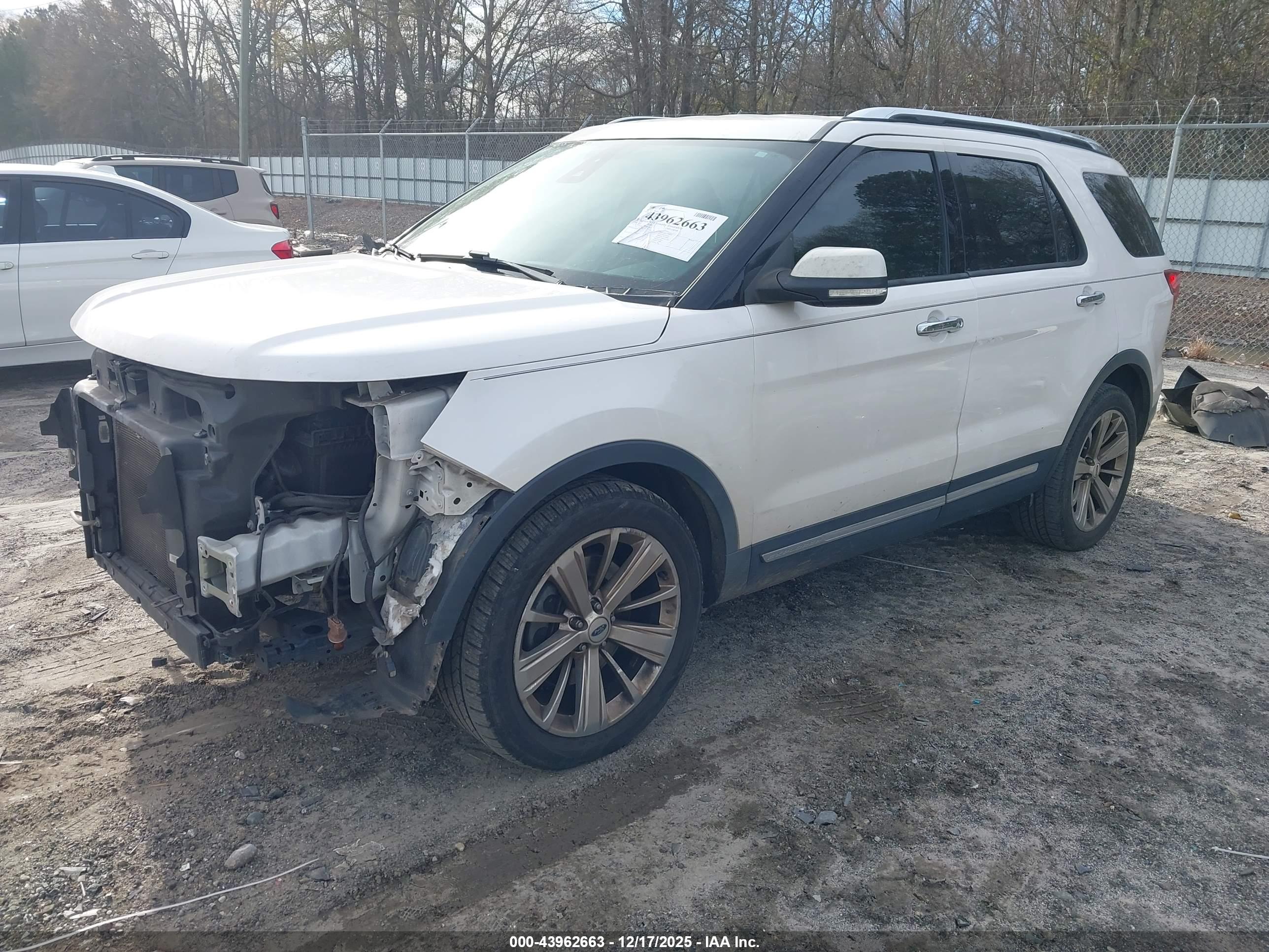 FORD EXPLORER image 2