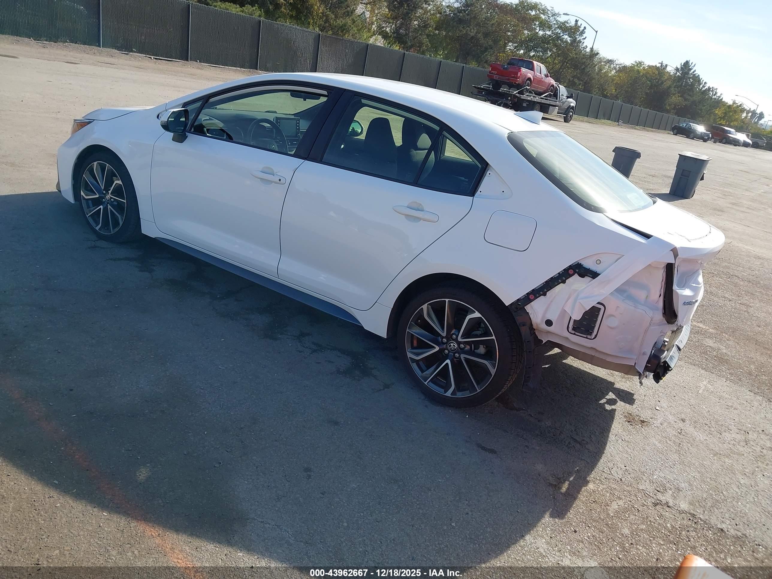 TOYOTA COROLLA image 3