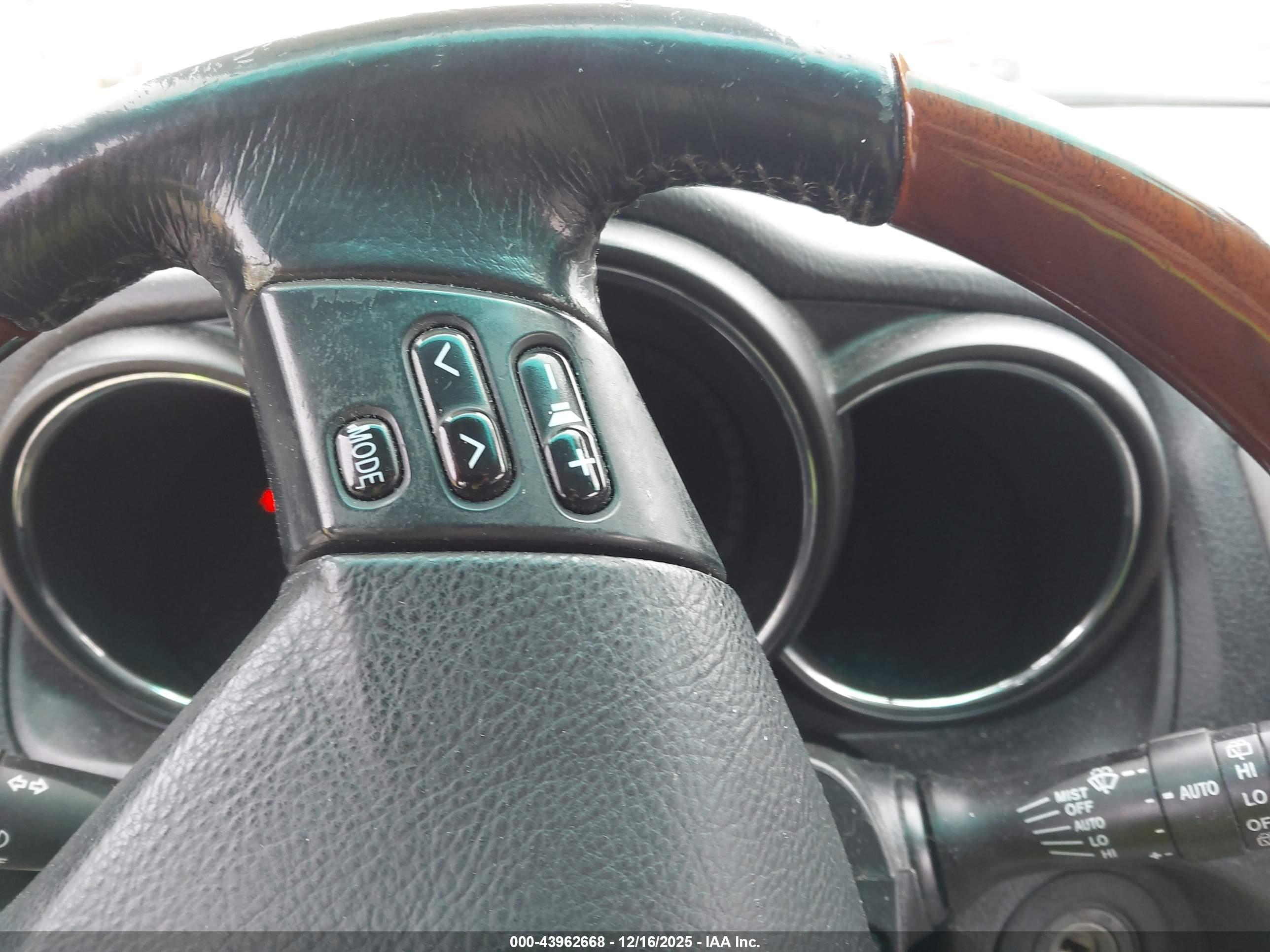LEXUS RX image 7