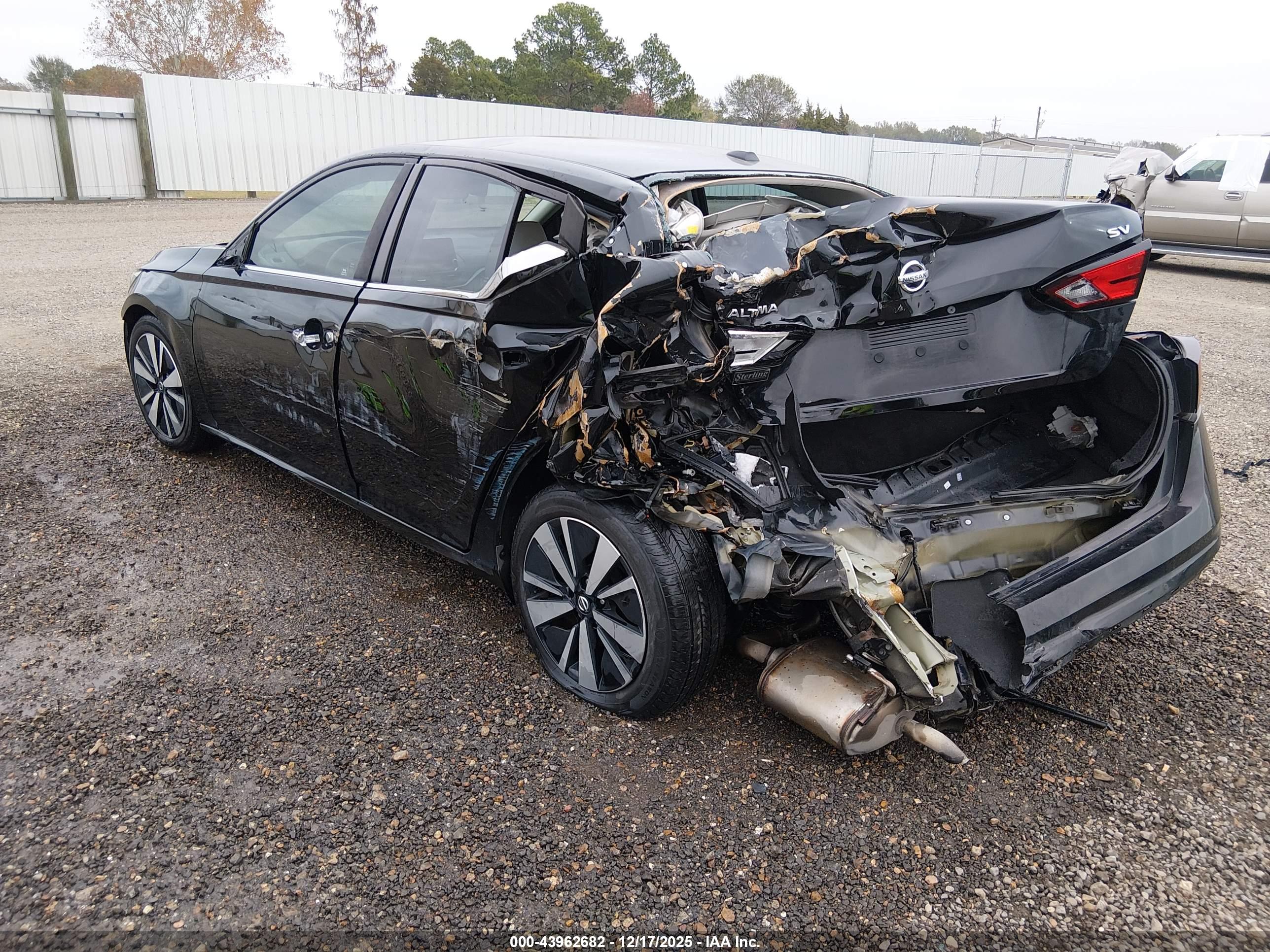 NISSAN ALTIMA image 3