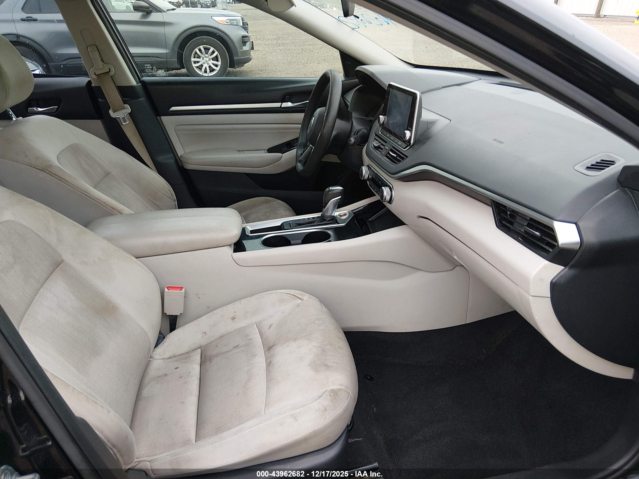 NISSAN ALTIMA image 5