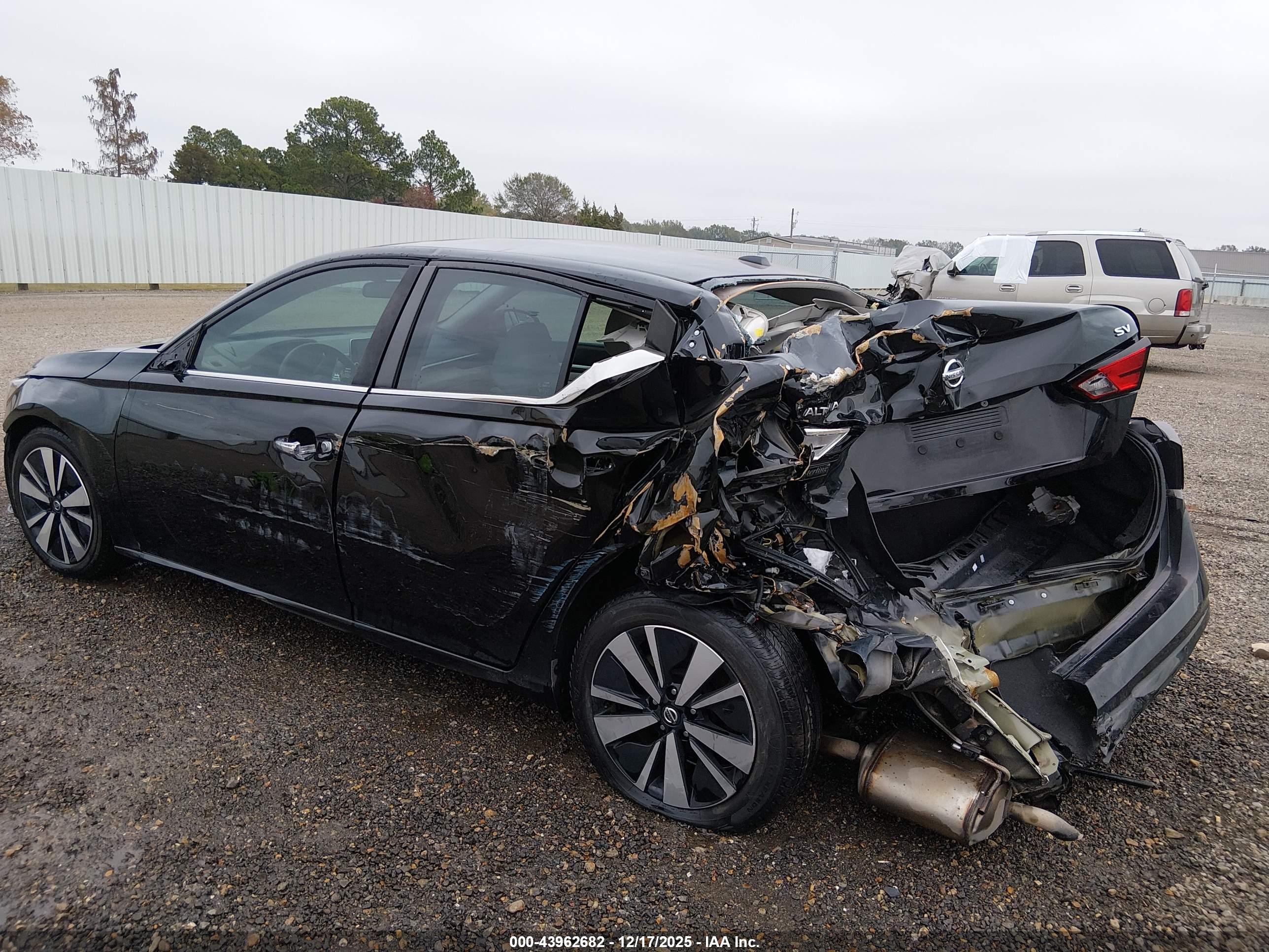 NISSAN ALTIMA image 6