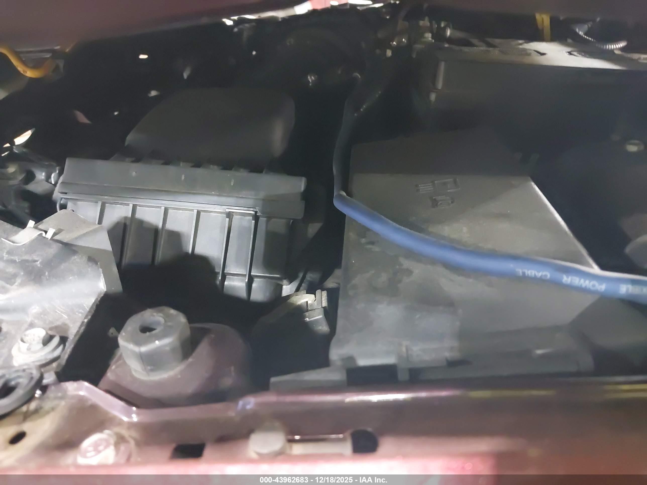 FORD FUSION image 10