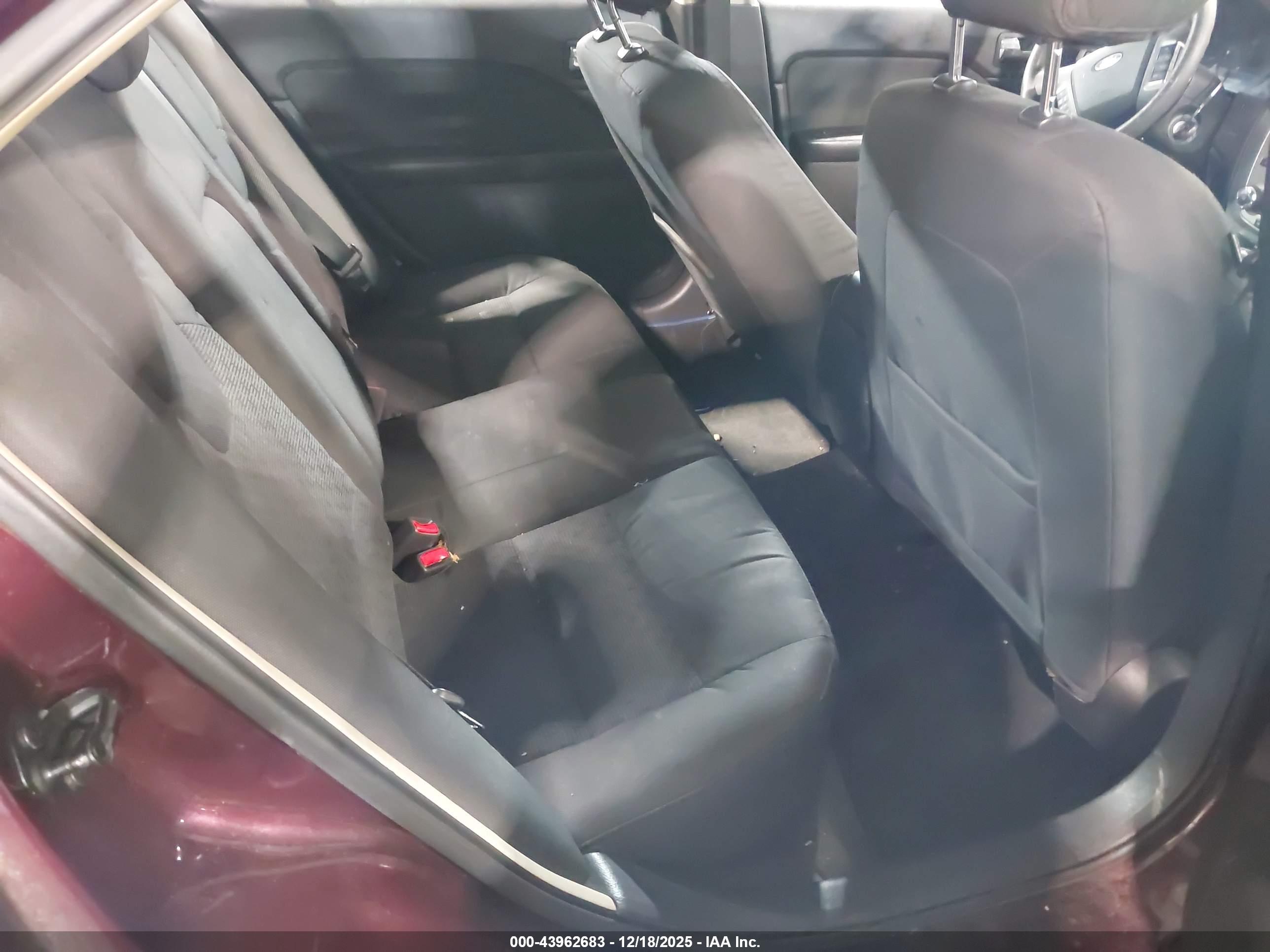 FORD FUSION image 8