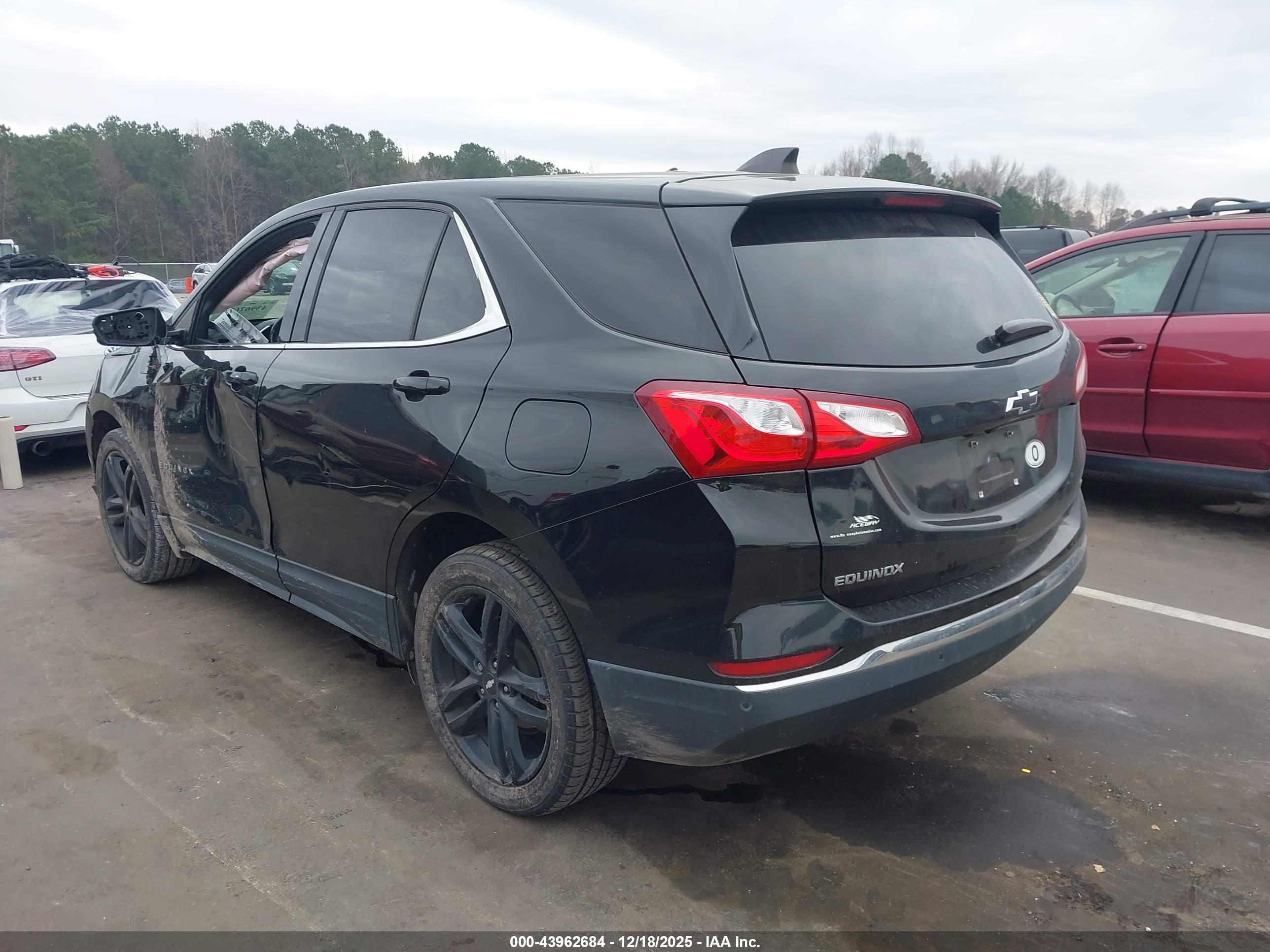 CHEVROLET EQUINOX image 3