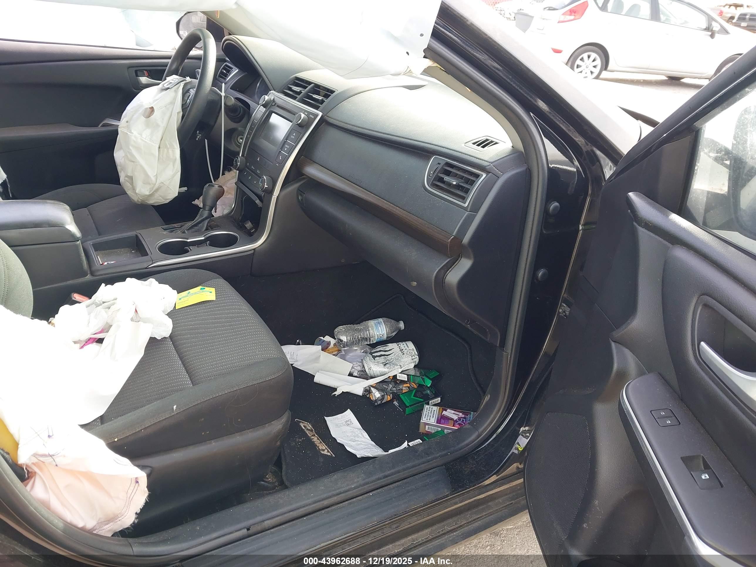 TOYOTA CAMRY image 5