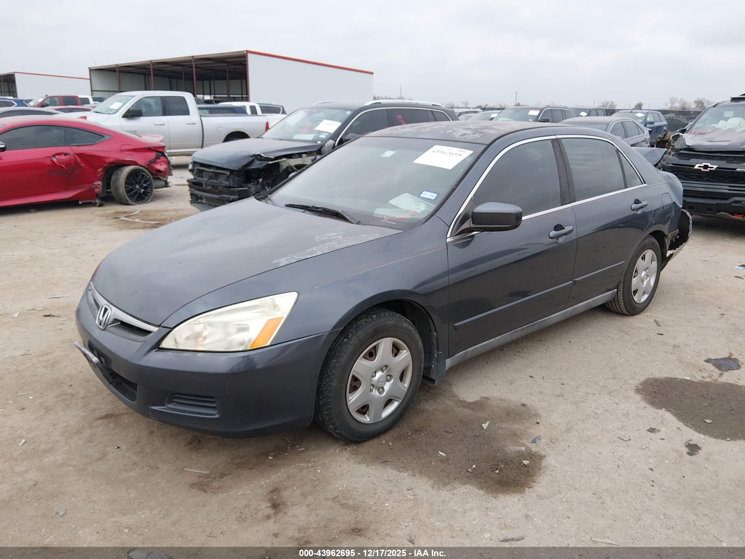 HONDA ACCORD image 2
