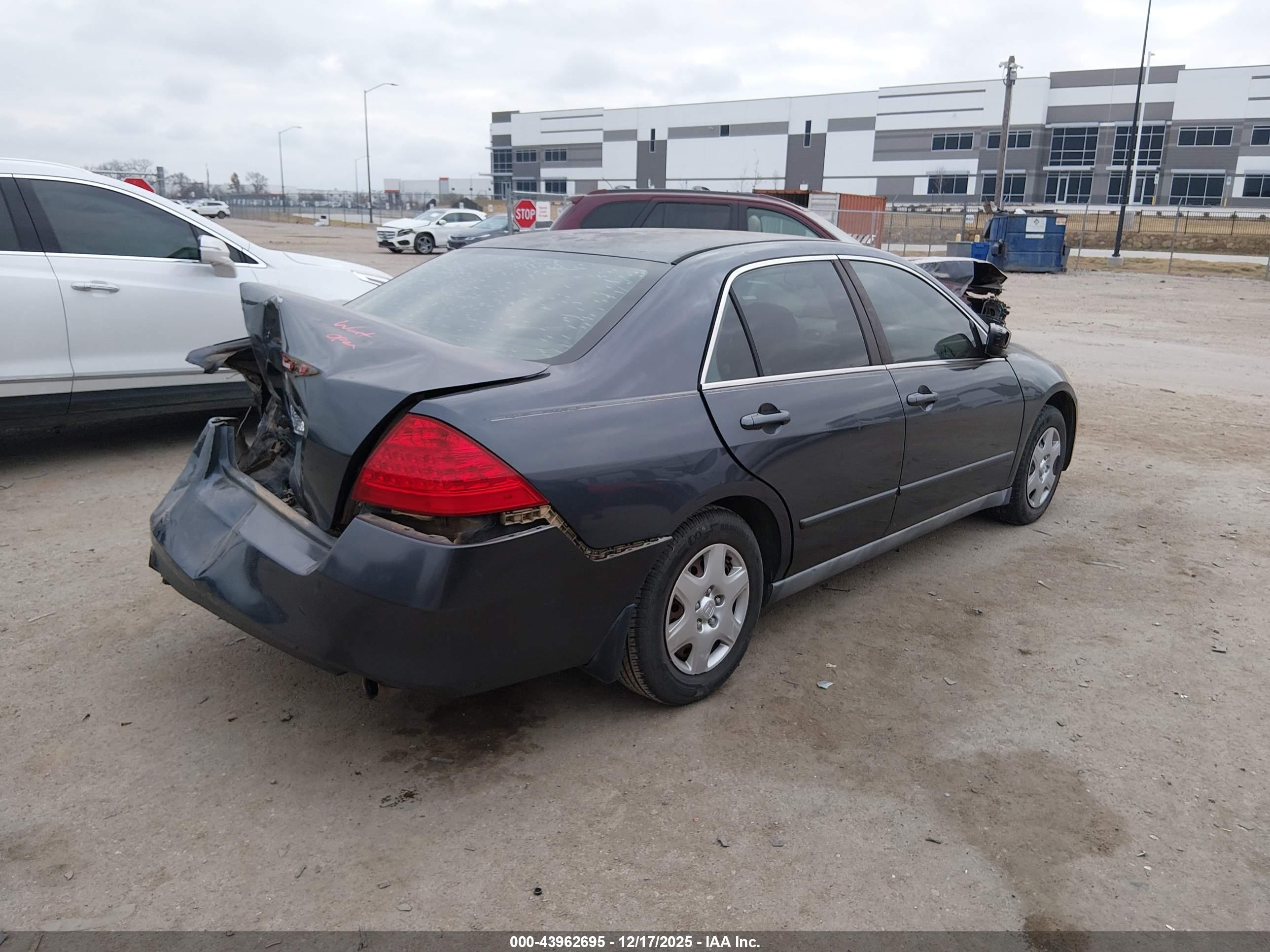 HONDA ACCORD image 4