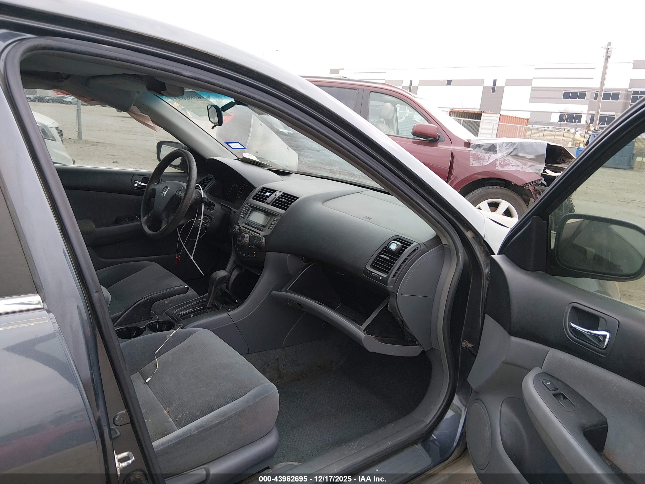 HONDA ACCORD image 5