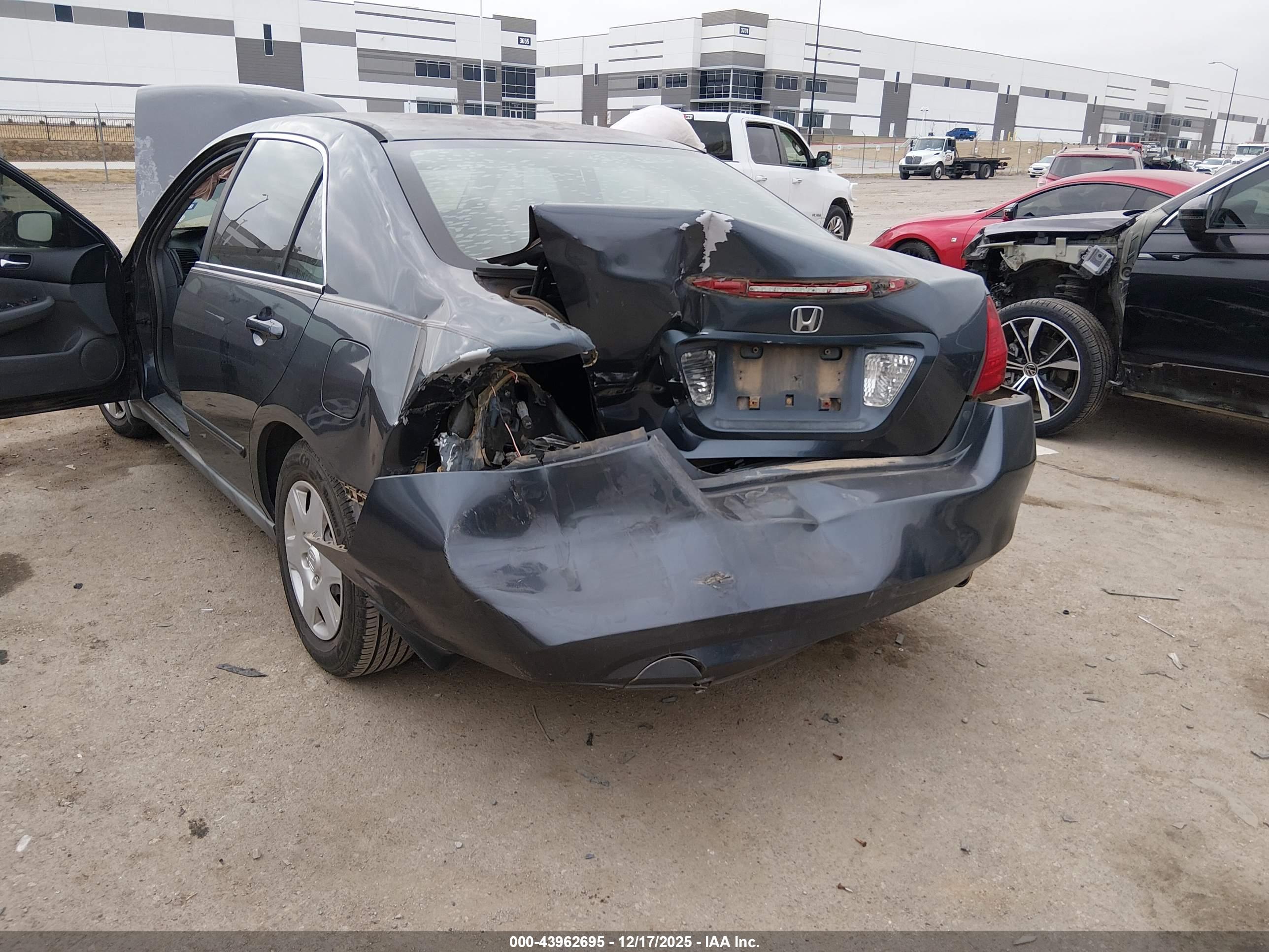 HONDA ACCORD image 6
