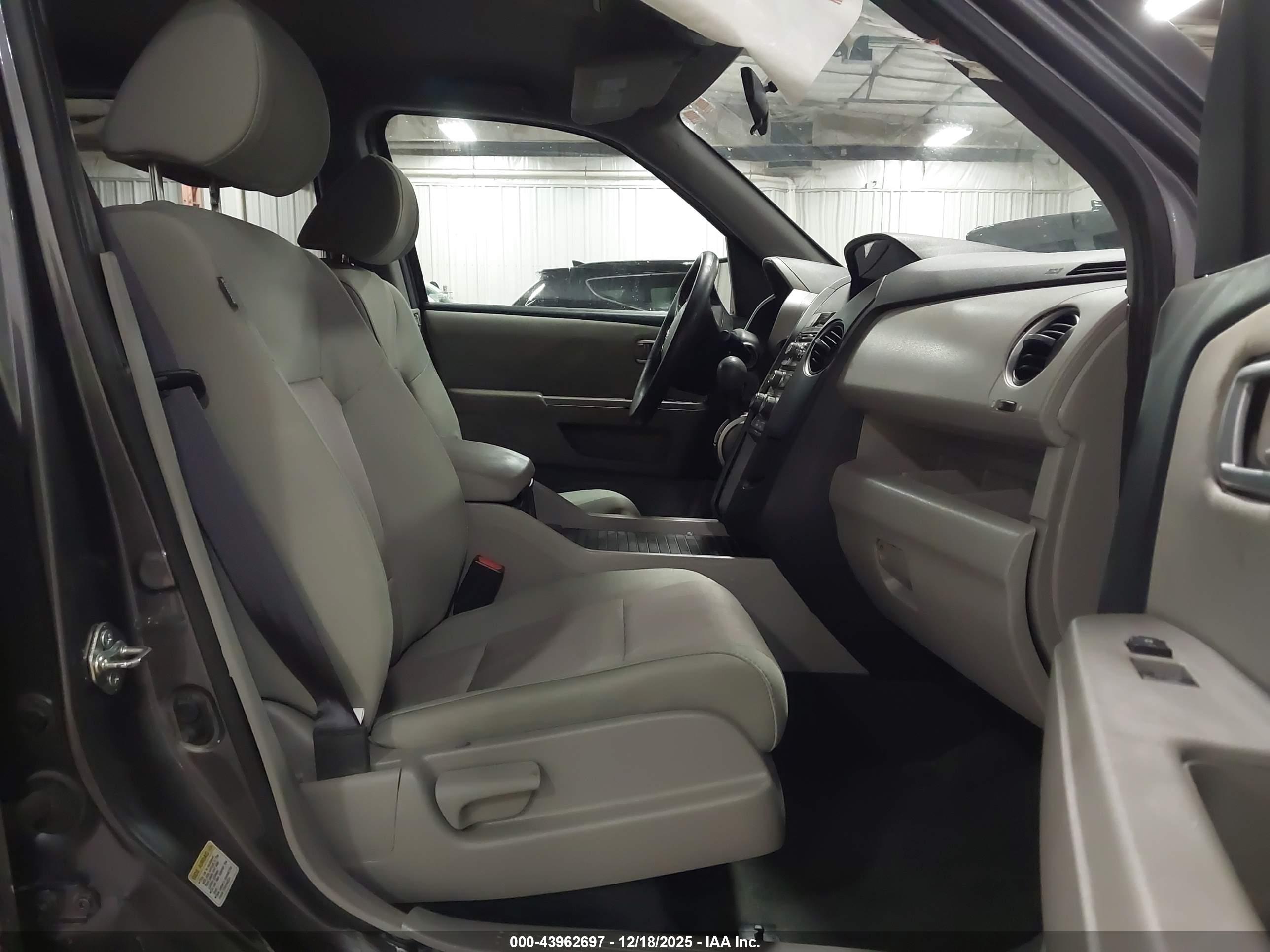 HONDA PILOT image 5