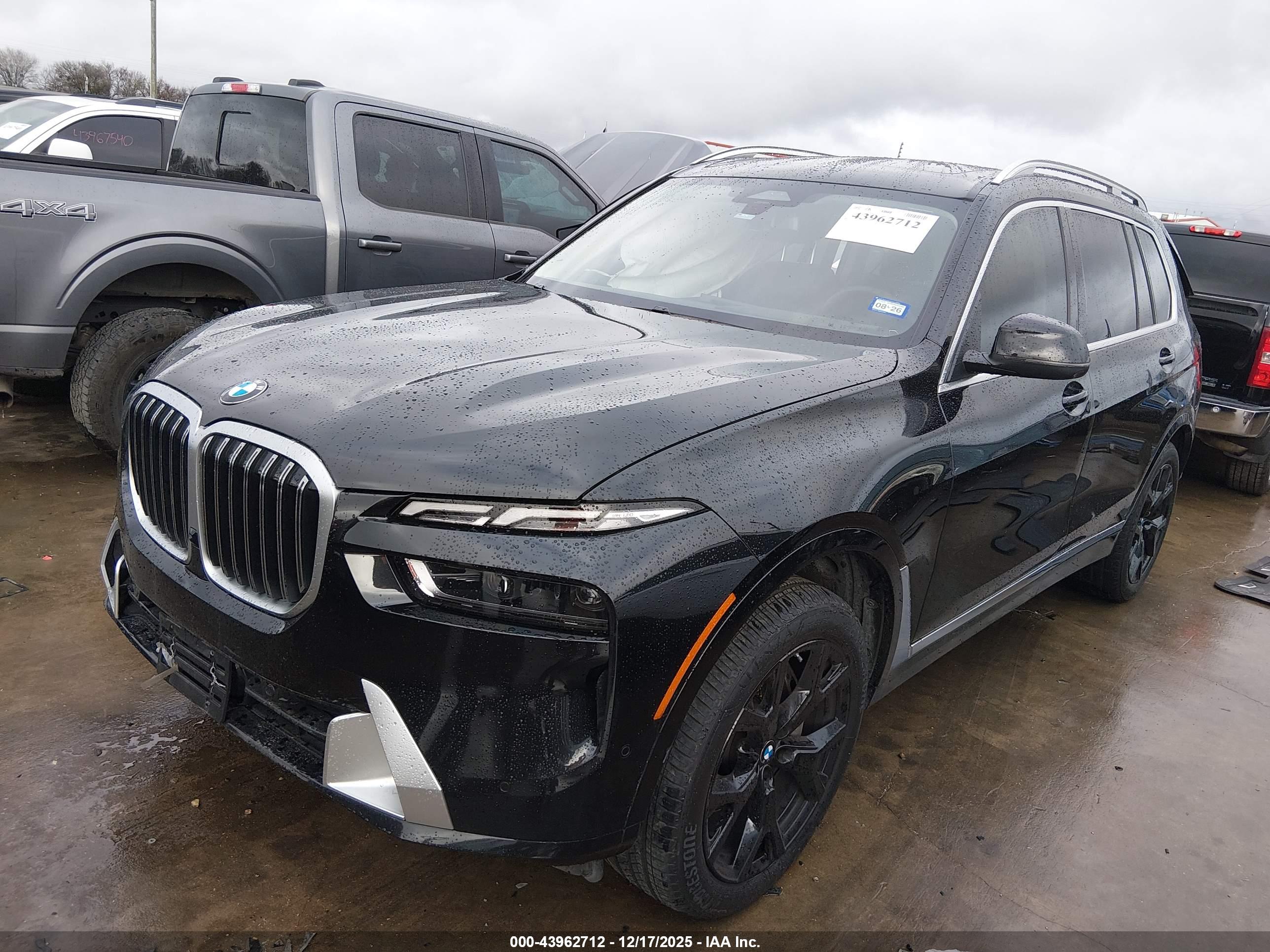BMW X7 image 2