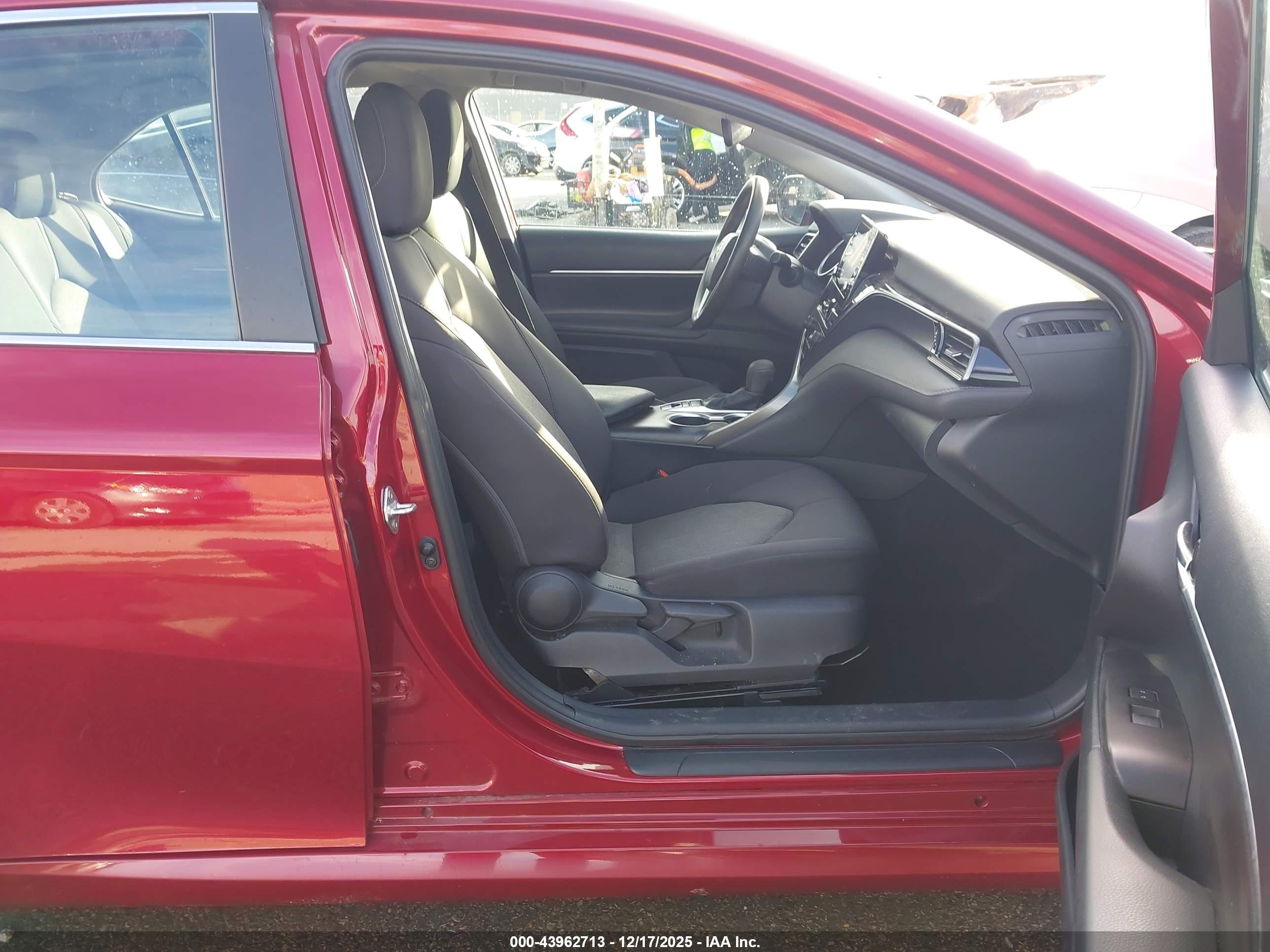 TOYOTA CAMRY image 5