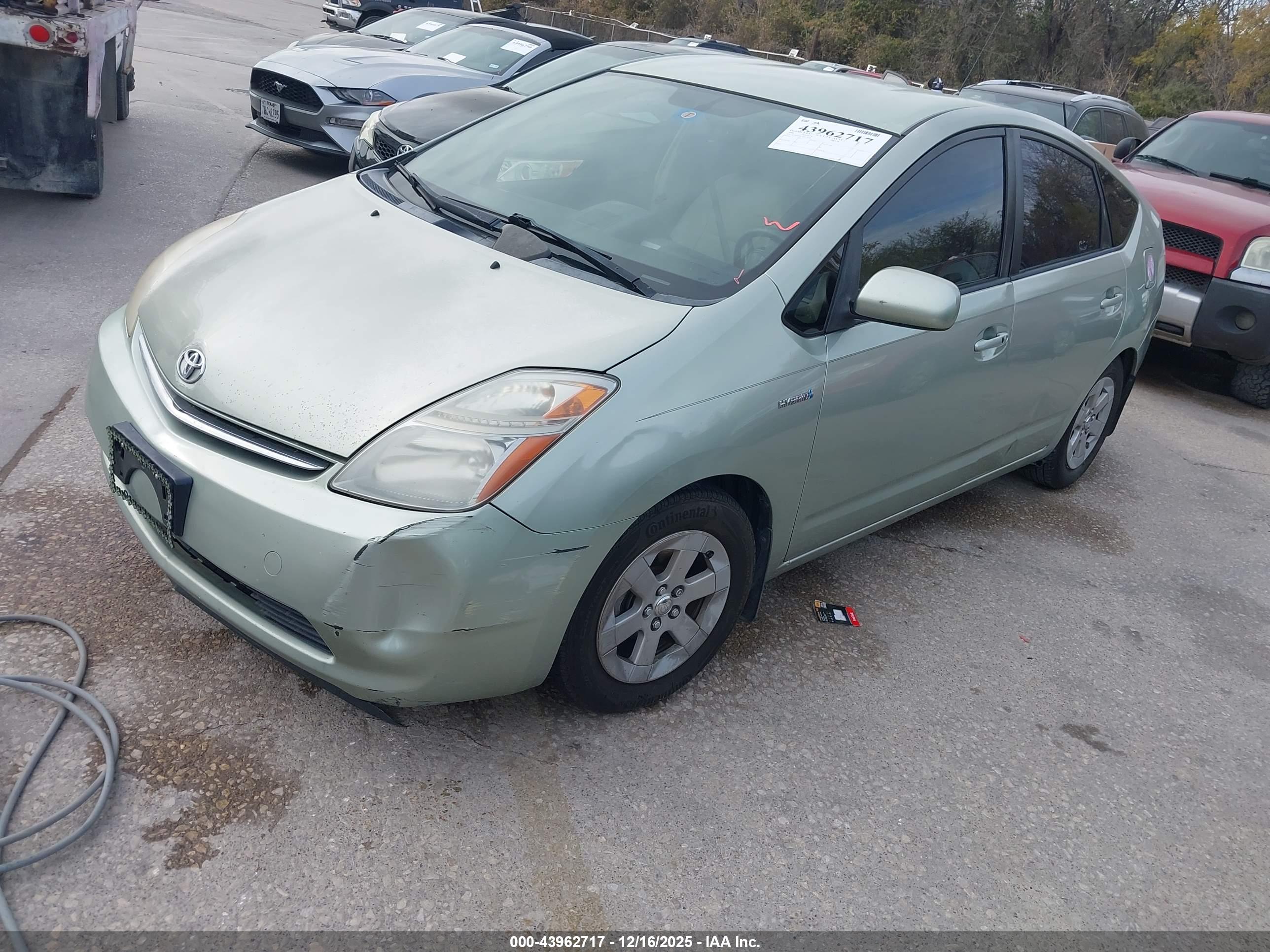 TOYOTA PRIUS image 2