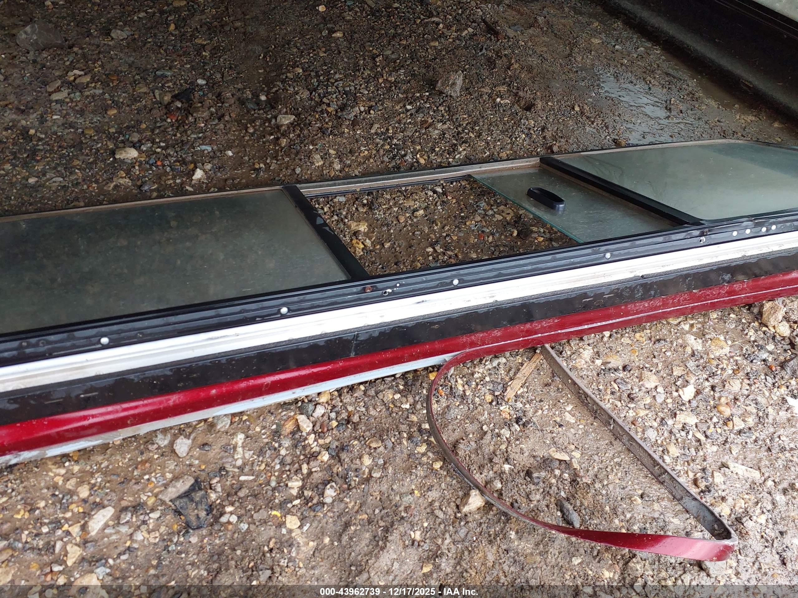 CAMPER SHELL image 11