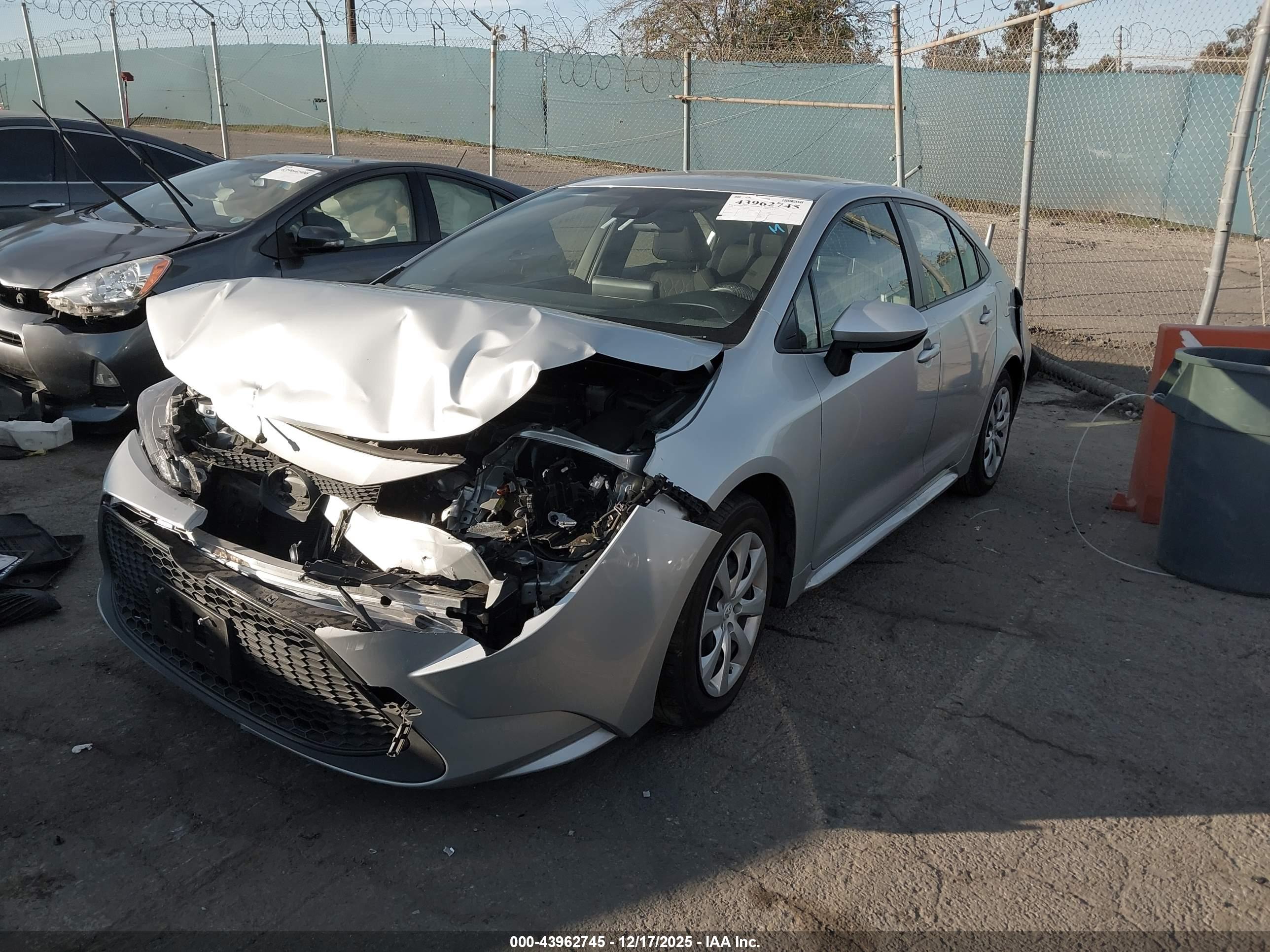 TOYOTA COROLLA image 2