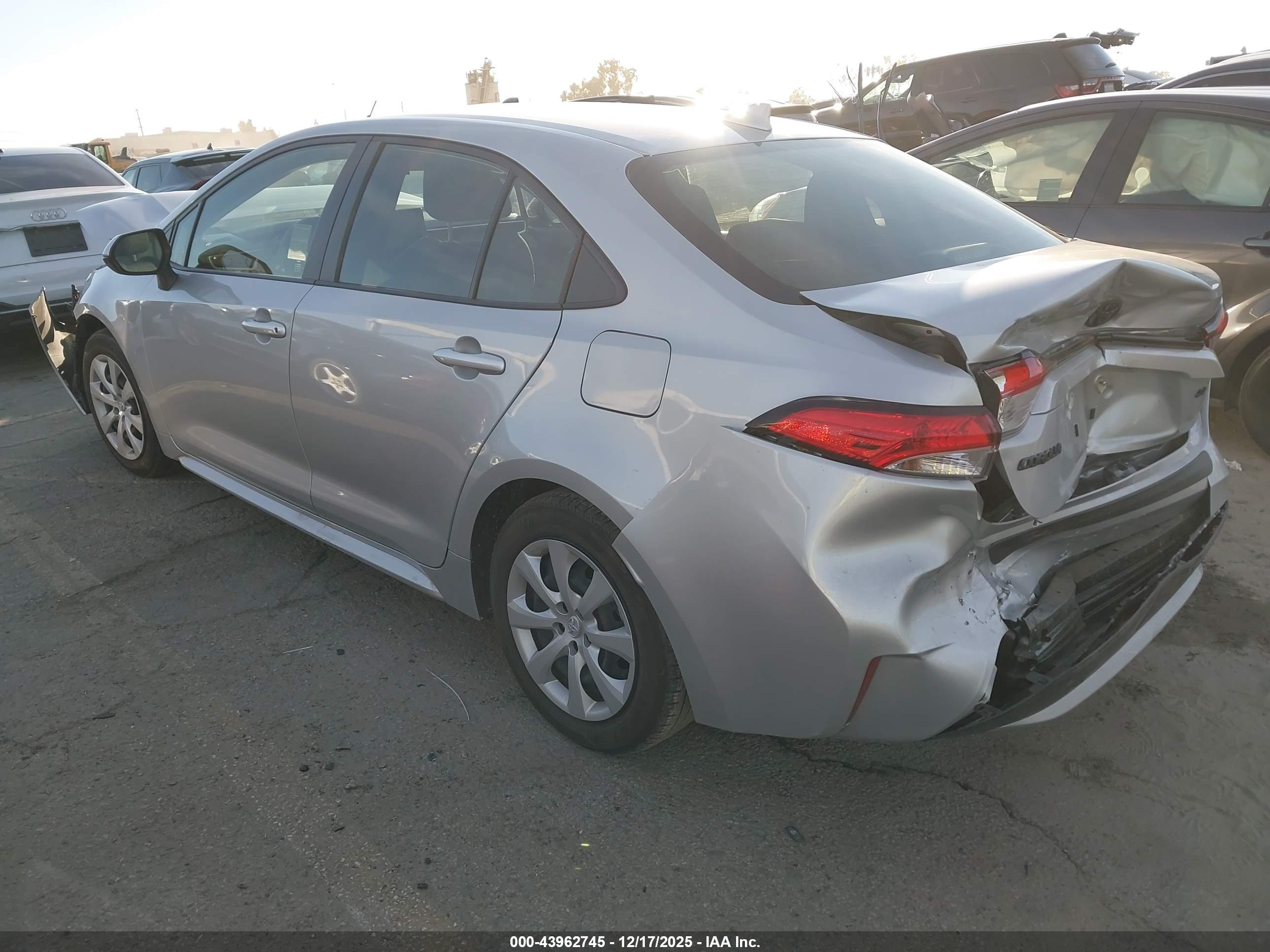 TOYOTA COROLLA image 3