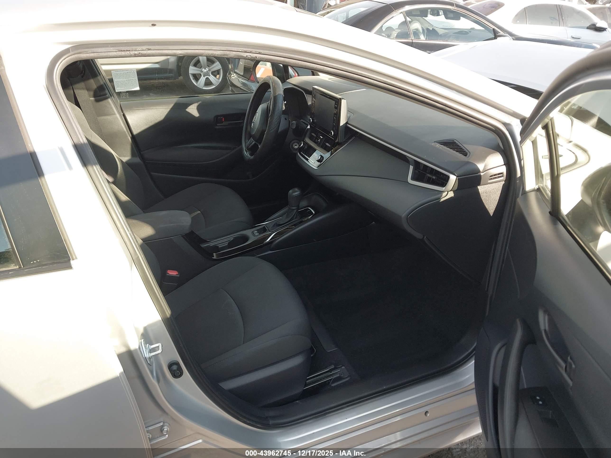 TOYOTA COROLLA image 5